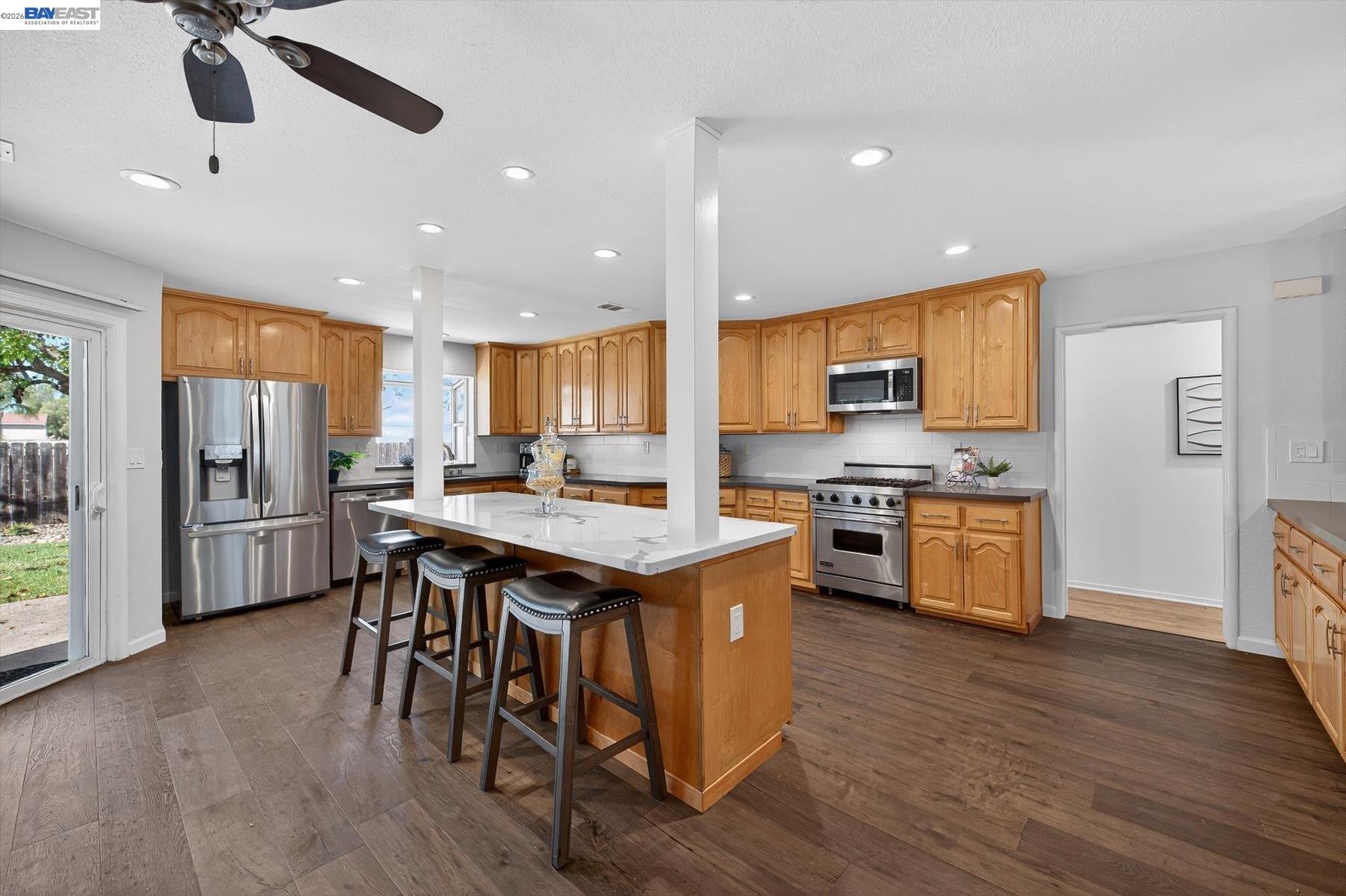 Detail Gallery Image 13 of 30 For 843 Jensen St, Livermore,  CA 94550 - 4 Beds | 2 Baths