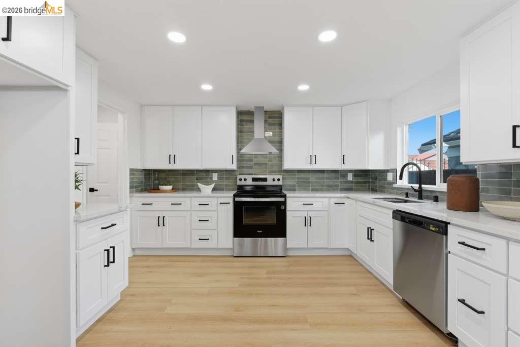 Detail Gallery Image 13 of 57 For 3178 Larchmont Ln, San Pablo,  CA 94806 - 3 Beds | 2/1 Baths