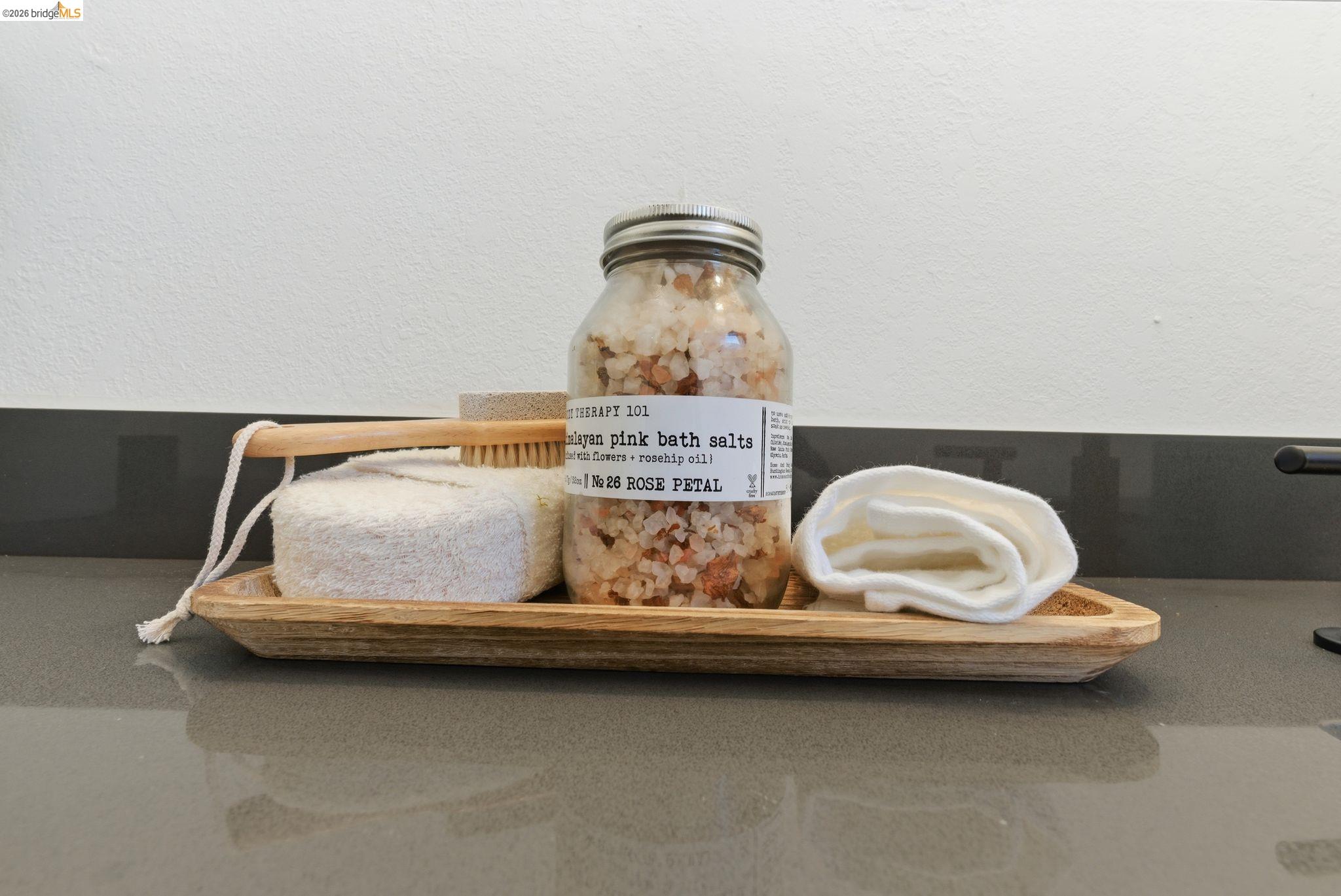 Detail Gallery Image 28 of 57 For 3178 Larchmont Ln, San Pablo,  CA 94806 - 3 Beds | 2/1 Baths