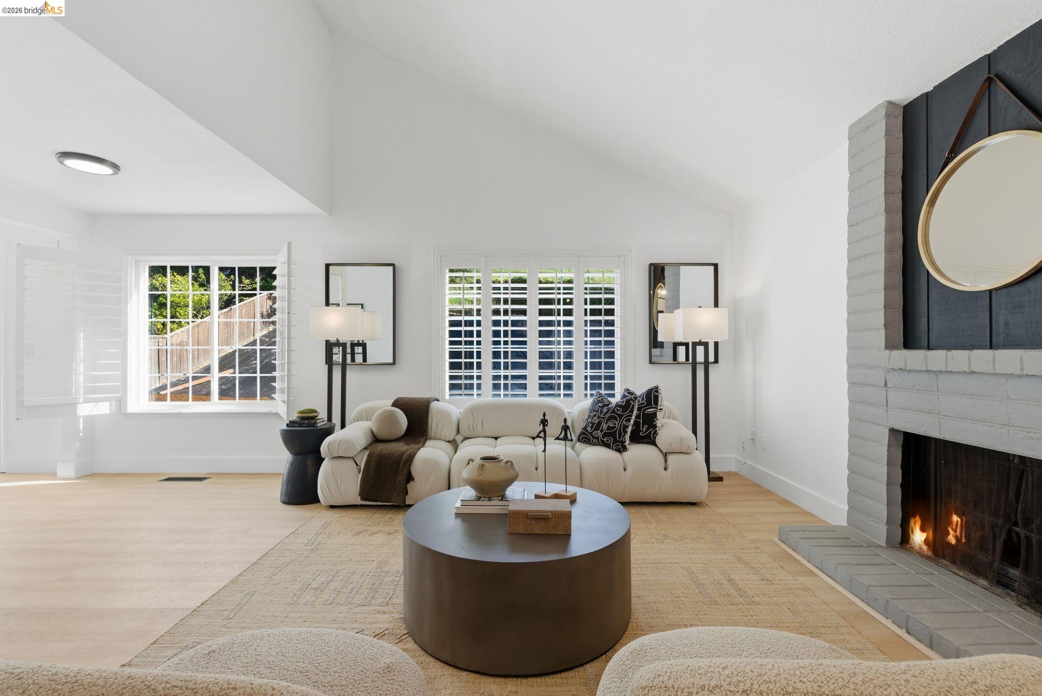 Detail Gallery Image 6 of 57 For 3178 Larchmont Ln, San Pablo,  CA 94806 - 3 Beds | 2/1 Baths