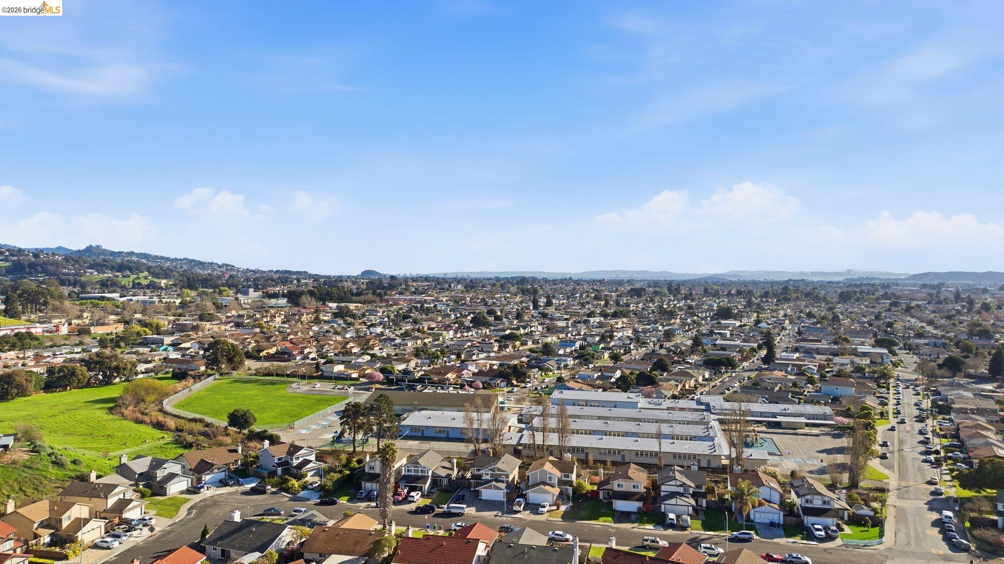 Detail Gallery Image 55 of 57 For 3178 Larchmont Ln, San Pablo,  CA 94806 - 3 Beds | 2/1 Baths