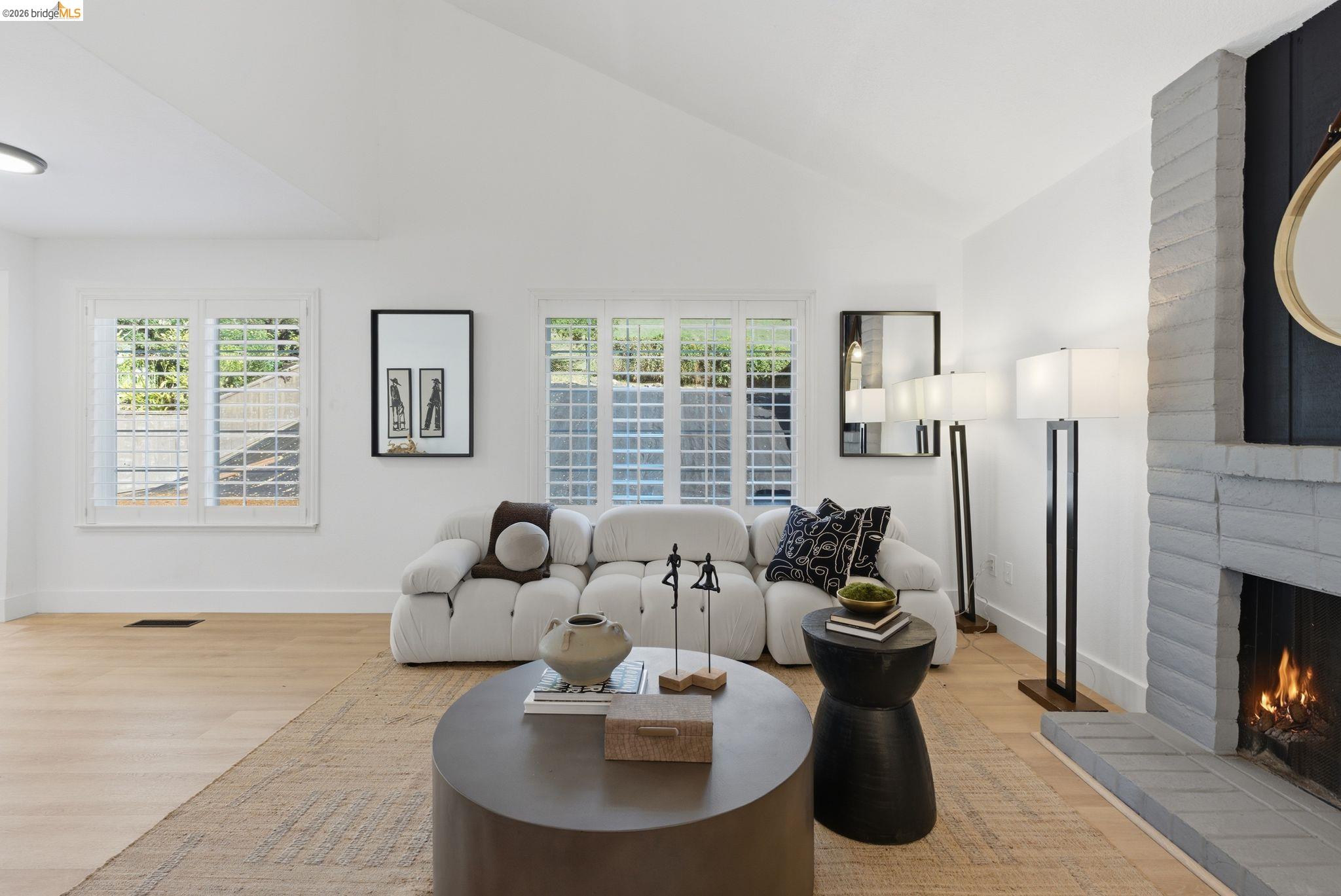 Detail Gallery Image 8 of 57 For 3178 Larchmont Ln, San Pablo,  CA 94806 - 3 Beds | 2/1 Baths