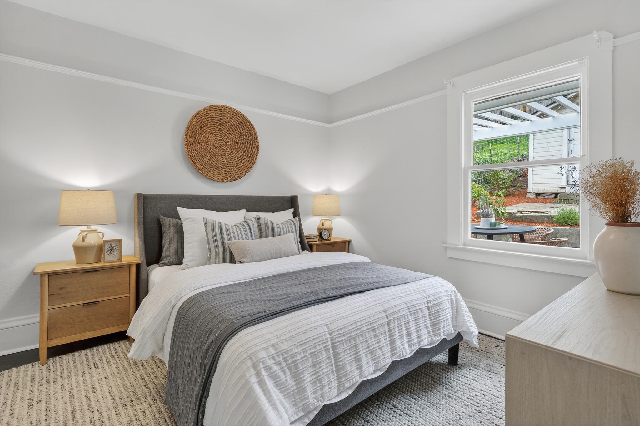 Detail Gallery Image 34 of 43 For 3006 14th Ave, Oakland,  CA 94602 - 2 Beds | 1 Baths