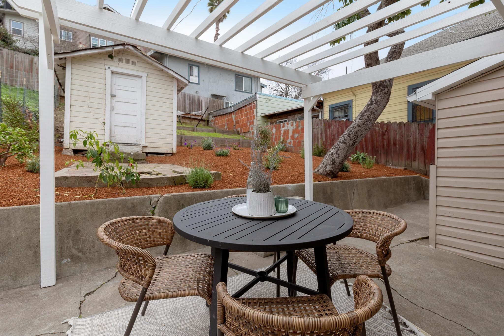 Detail Gallery Image 38 of 43 For 3006 14th Ave, Oakland,  CA 94602 - 2 Beds | 1 Baths