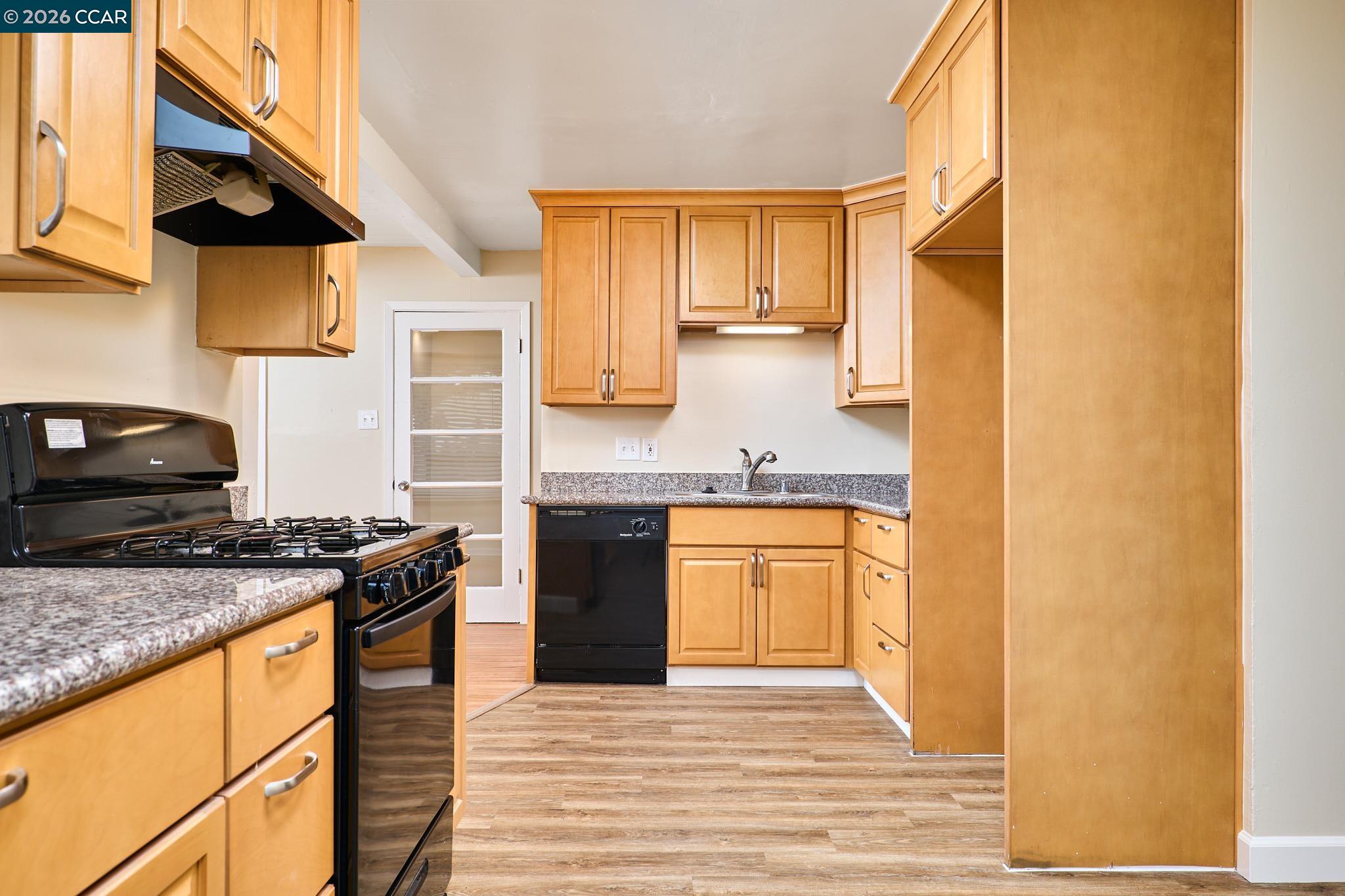 Detail Gallery Image 4 of 29 For 1413 Maryland St, Fairfield,  CA 94533 - 3 Beds | 2/1 Baths