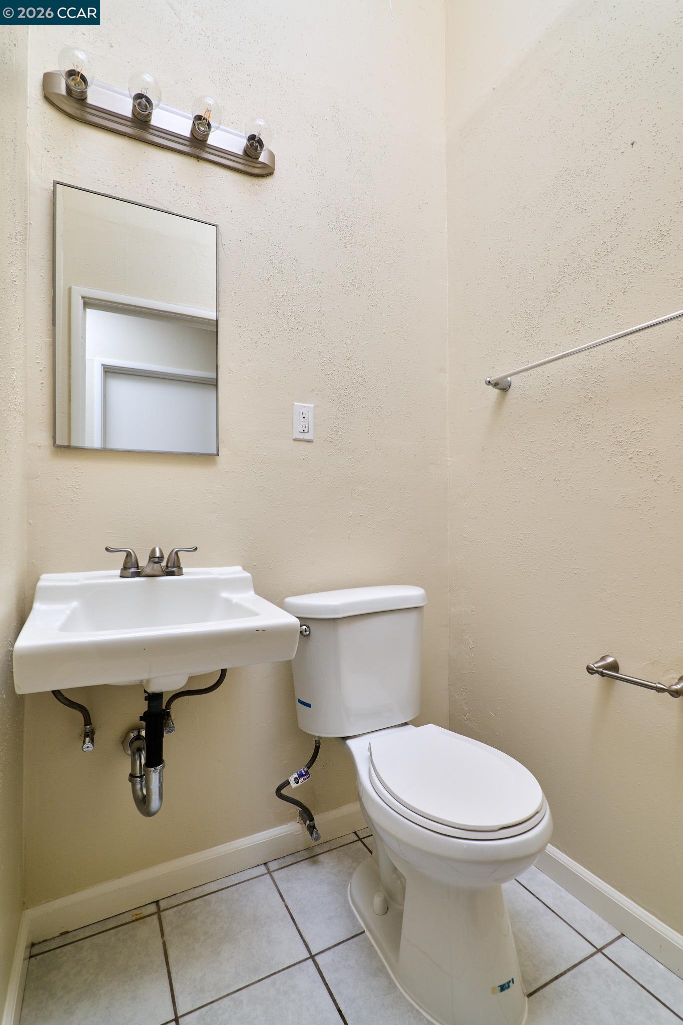Detail Gallery Image 6 of 29 For 1413 Maryland St, Fairfield,  CA 94533 - 3 Beds | 2/1 Baths