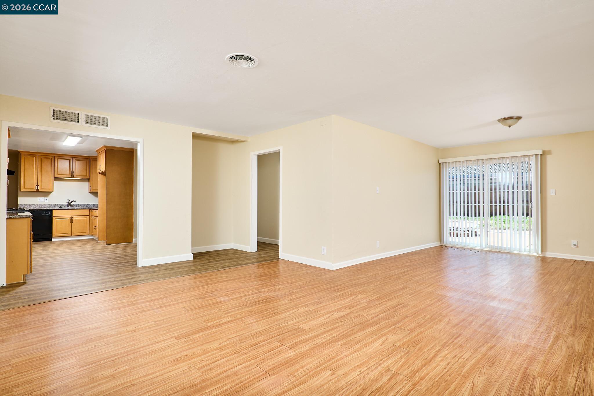 Detail Gallery Image 9 of 29 For 1413 Maryland St, Fairfield,  CA 94533 - 3 Beds | 2/1 Baths