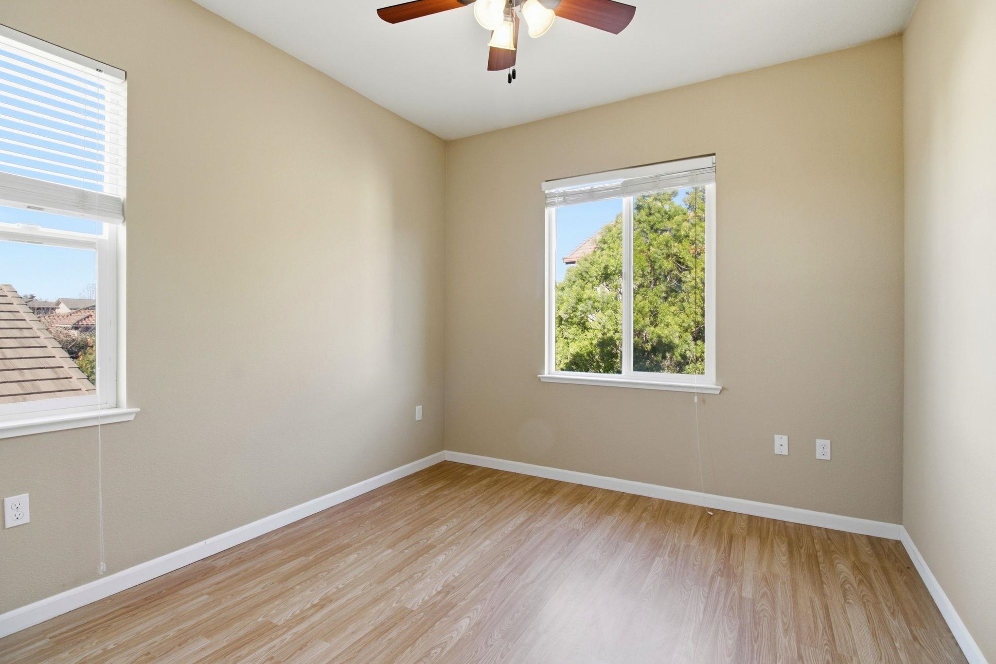 Detail Gallery Image 10 of 27 For 237 W Moraga St, Mountain House,  CA 95391 - 3 Beds | 2/1 Baths