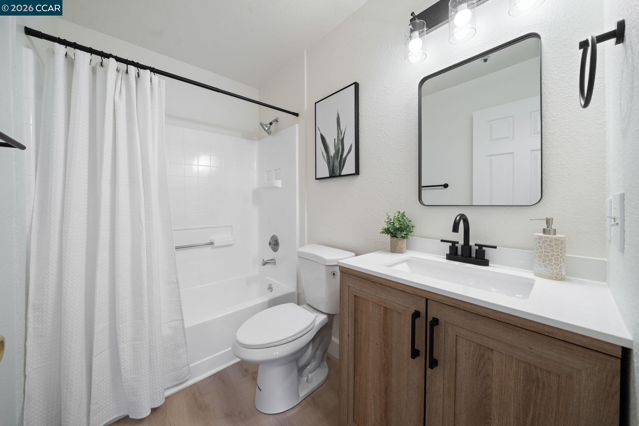 Photo #8: 41123979 Listing: Photo #8