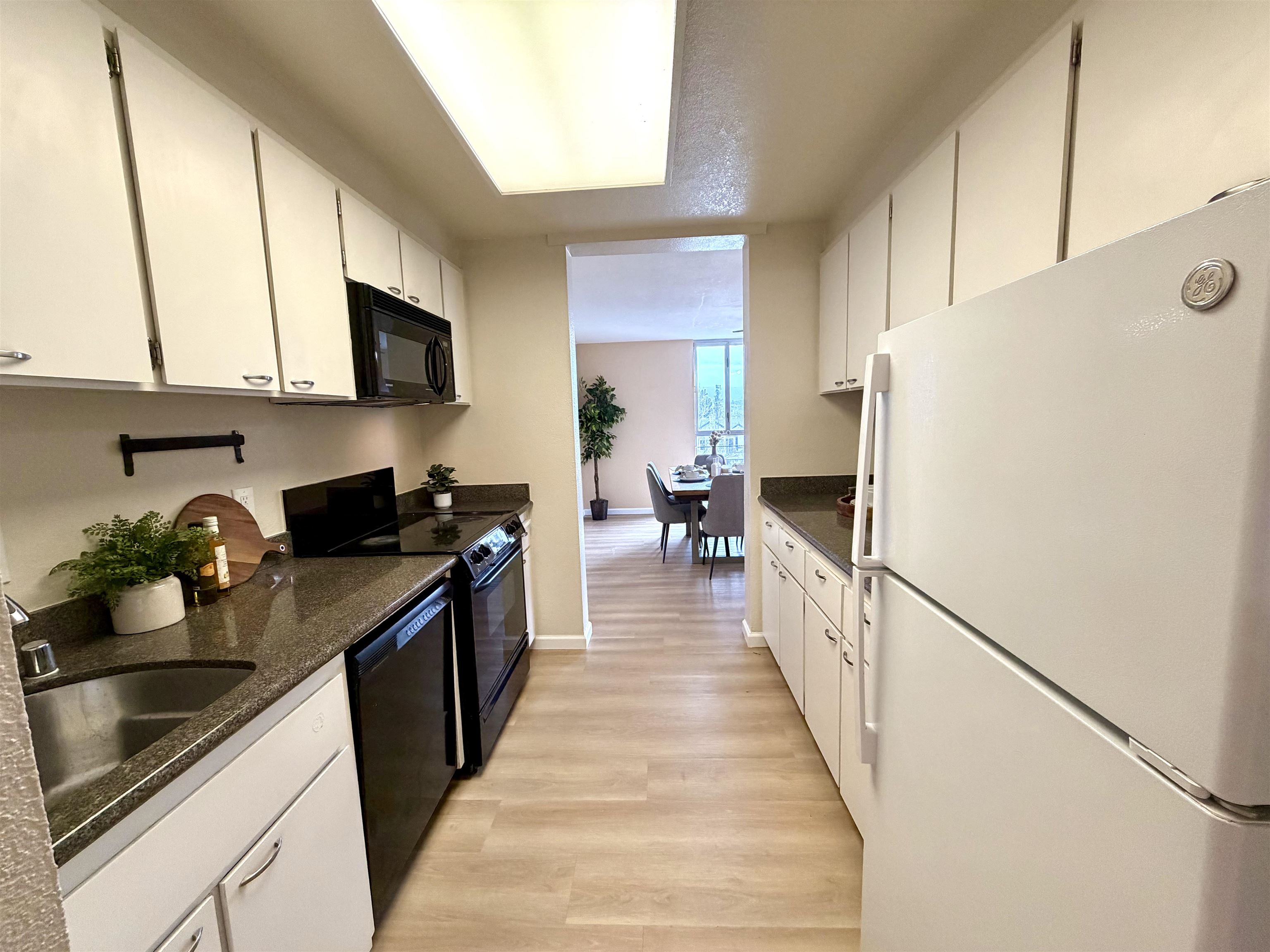 Photo #3: 41123984 Listing: Photo #3