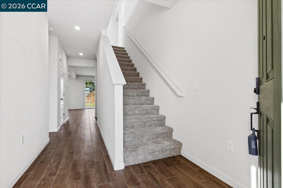 Detail Gallery Image 12 of 29 For 3017 Kenwood Cir, Oakley,  CA 94561-6023 - 4 Beds | 3 Baths