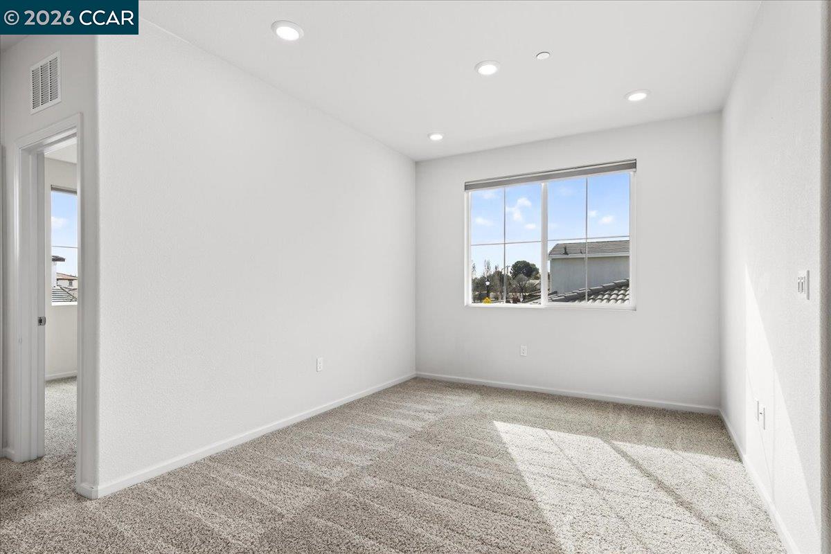 Detail Gallery Image 14 of 29 For 3017 Kenwood Cir, Oakley,  CA 94561-6023 - 4 Beds | 3 Baths