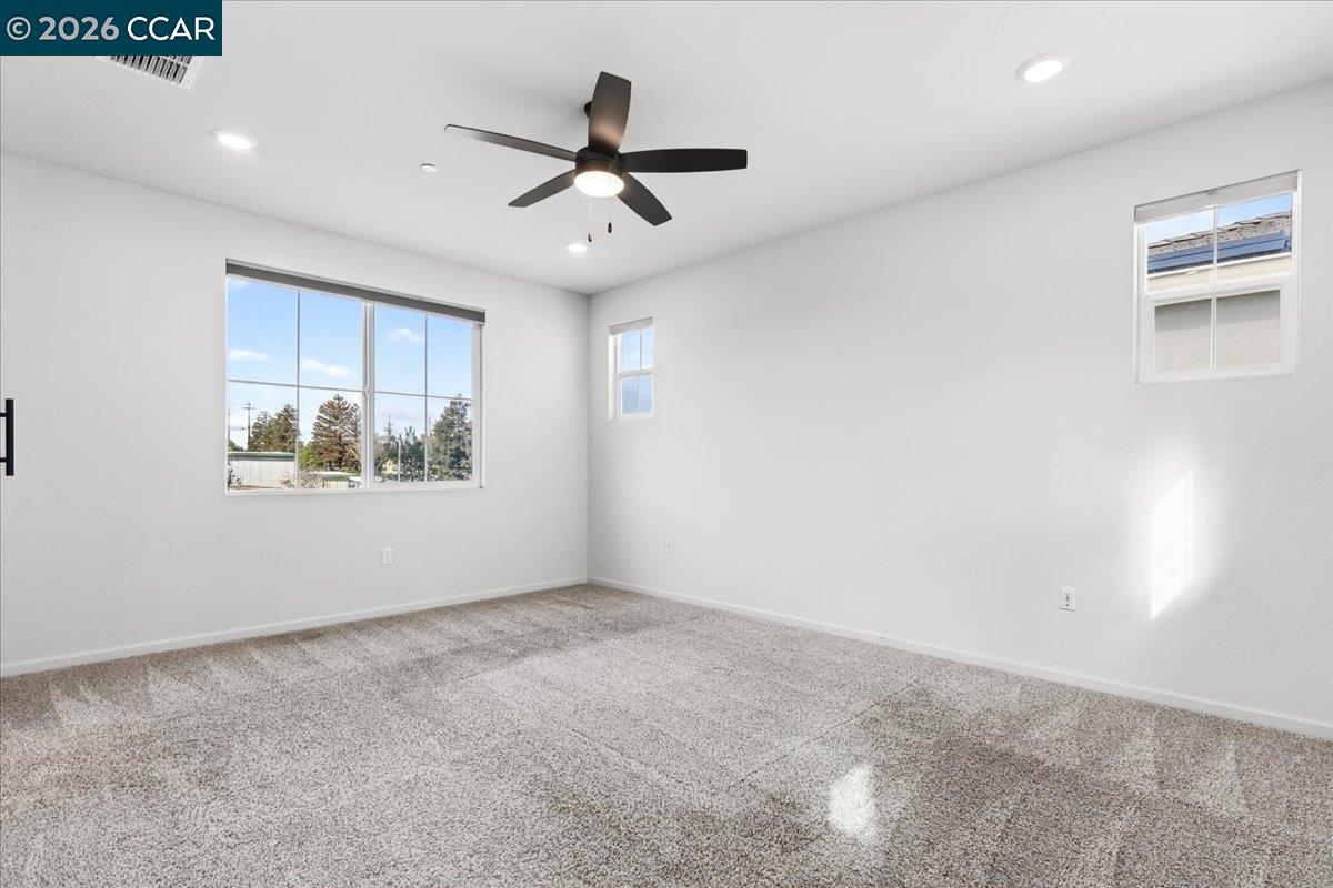 Detail Gallery Image 19 of 29 For 3017 Kenwood Cir, Oakley,  CA 94561-6023 - 4 Beds | 3 Baths