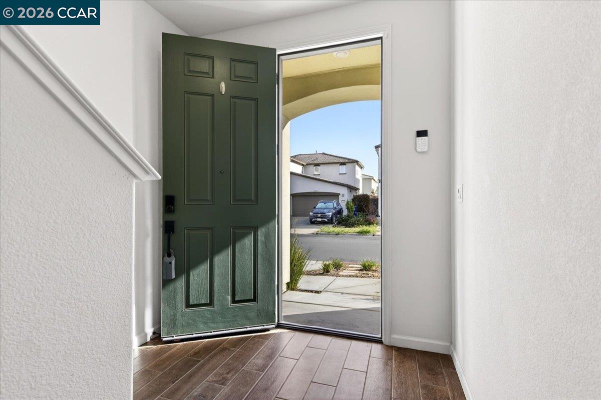 Detail Gallery Image 3 of 29 For 3017 Kenwood Cir, Oakley,  CA 94561-6023 - 4 Beds | 3 Baths