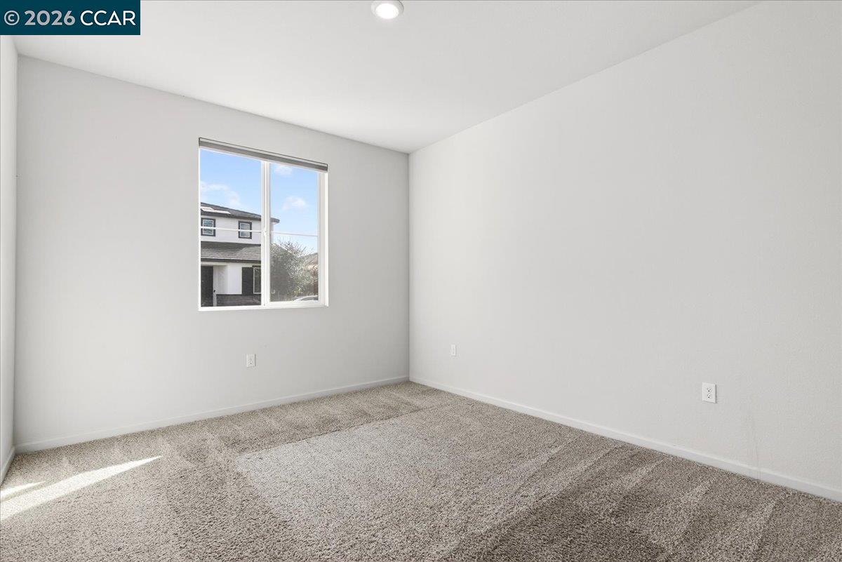 Detail Gallery Image 4 of 29 For 3017 Kenwood Cir, Oakley,  CA 94561-6023 - 4 Beds | 3 Baths