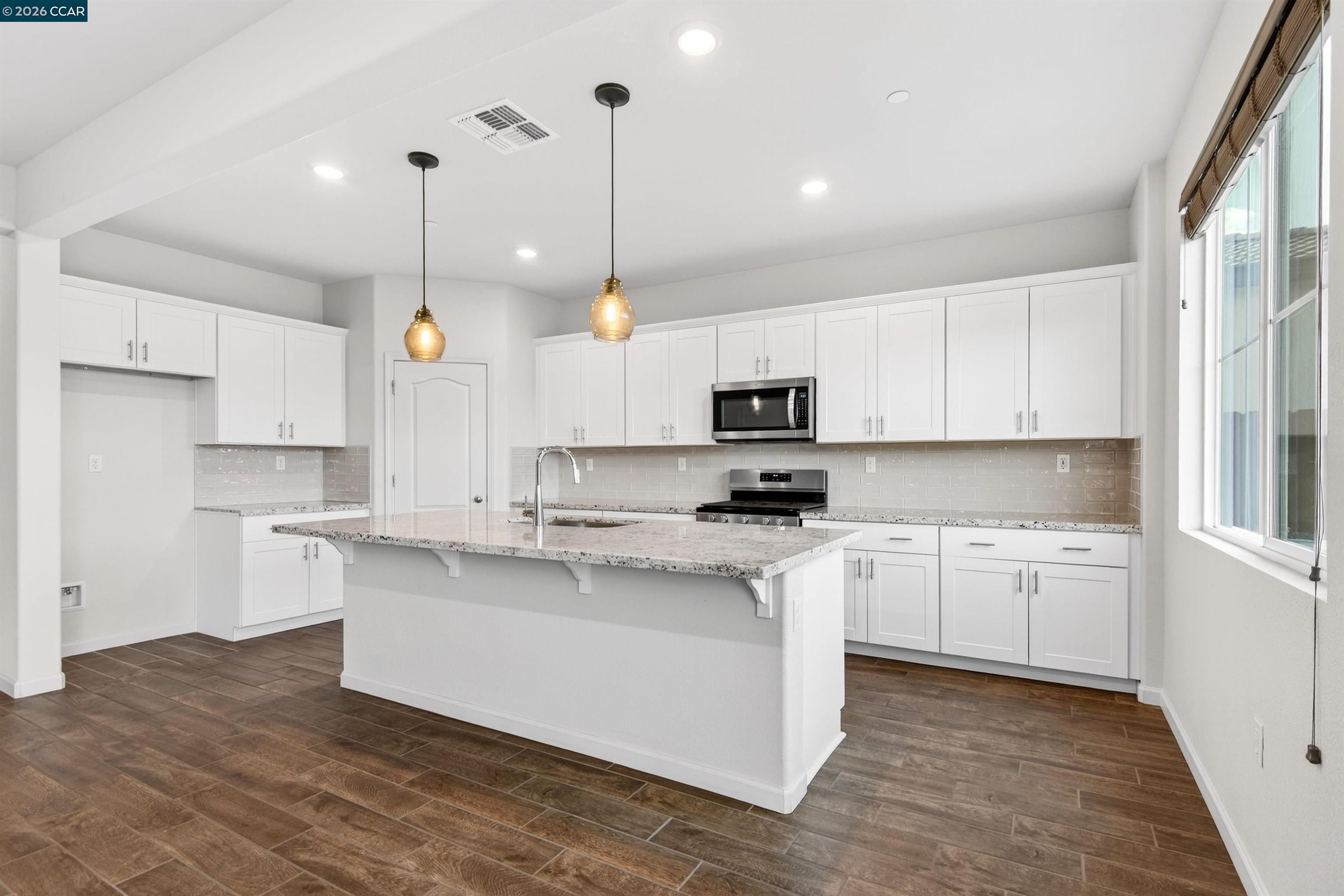 Detail Gallery Image 8 of 29 For 3017 Kenwood Cir, Oakley,  CA 94561-6023 - 4 Beds | 3 Baths