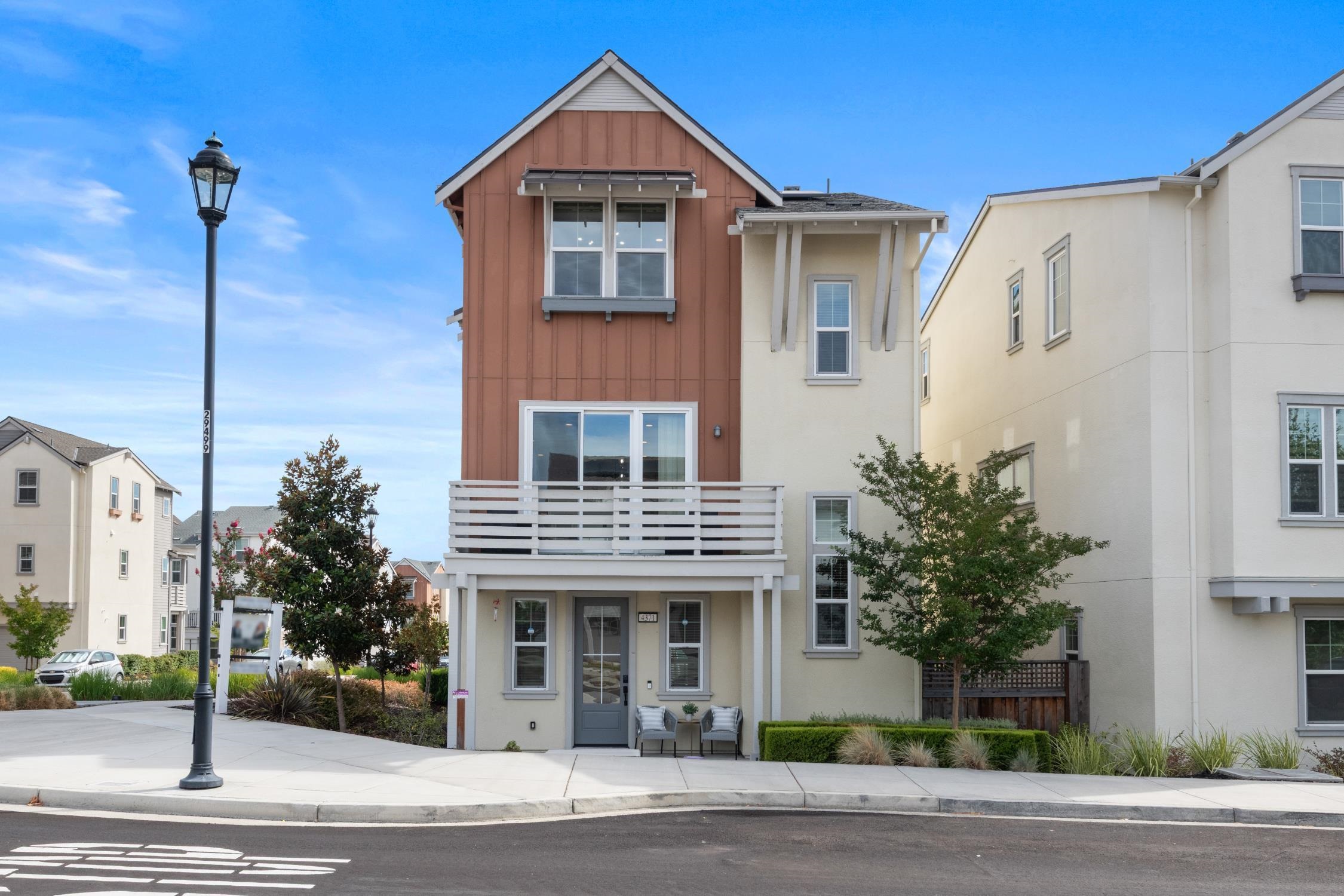 Front Image Thumbnail for BE41123987