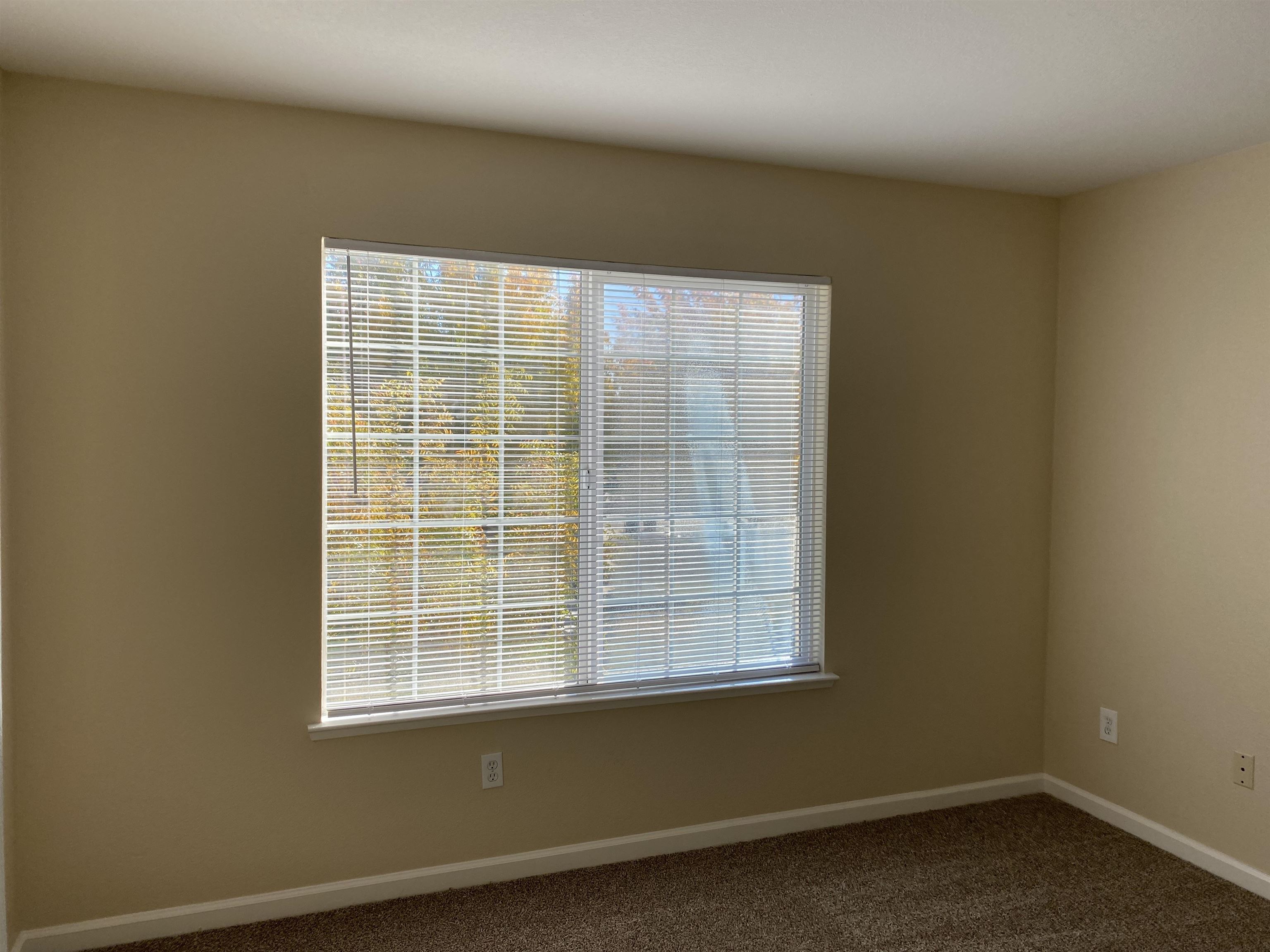 Detail Gallery Image 17 of 19 For 743 Queensland Cir, Stockton,  CA 95206 - 3 Beds | 2/1 Baths