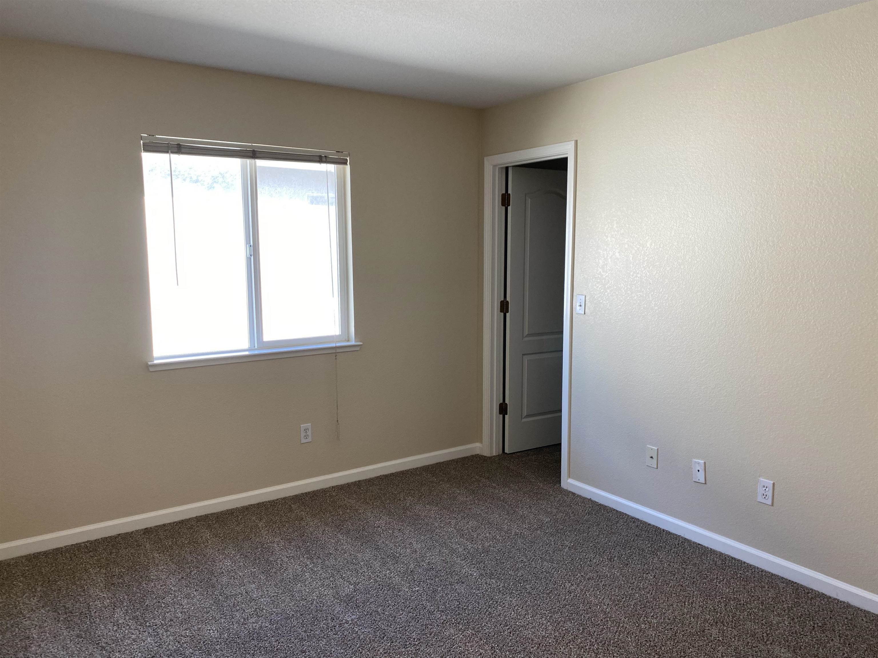 Detail Gallery Image 18 of 19 For 743 Queensland Cir, Stockton,  CA 95206 - 3 Beds | 2/1 Baths