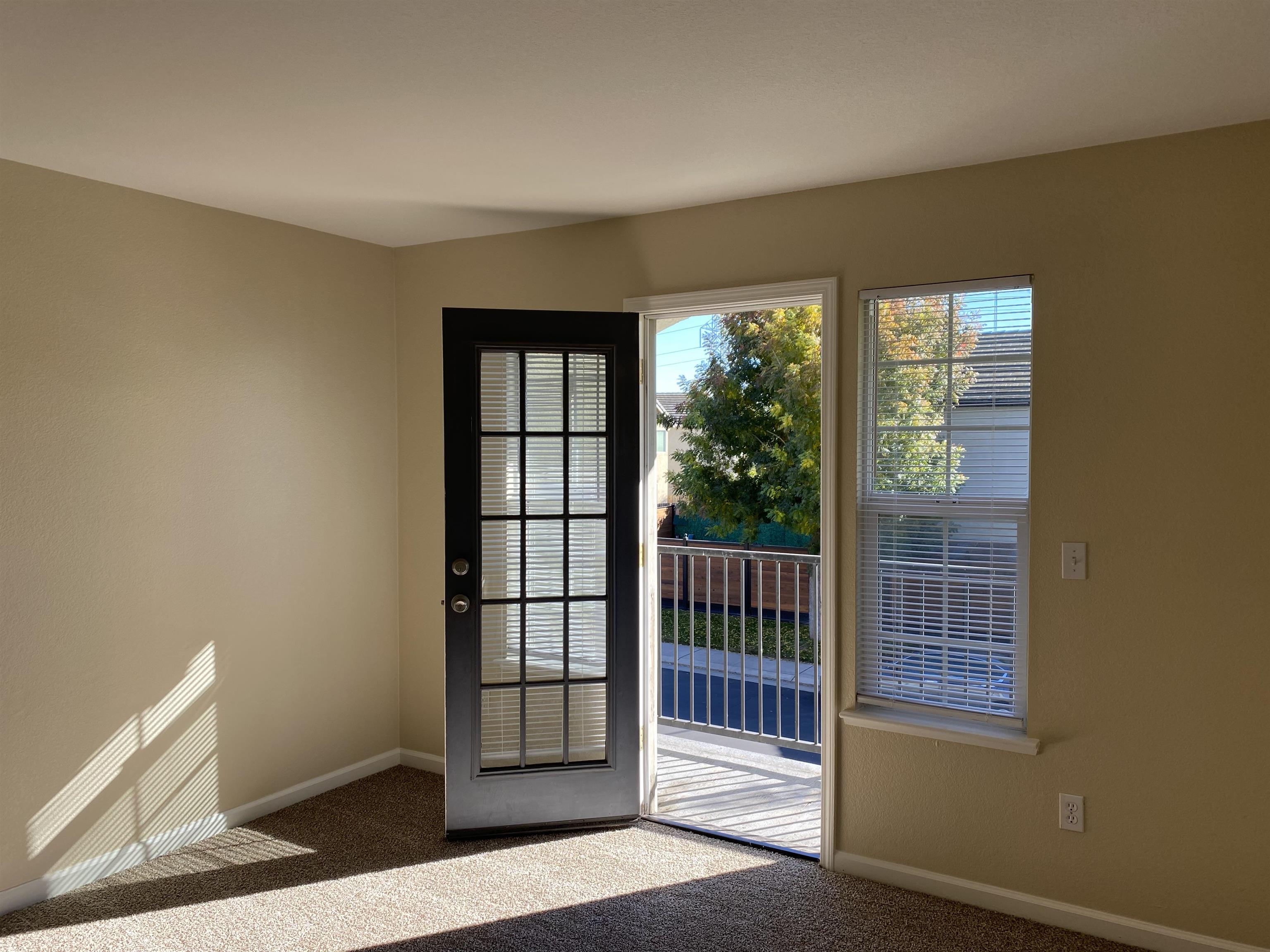 Detail Gallery Image 10 of 19 For 743 Queensland Cir, Stockton,  CA 95206 - 3 Beds | 2/1 Baths
