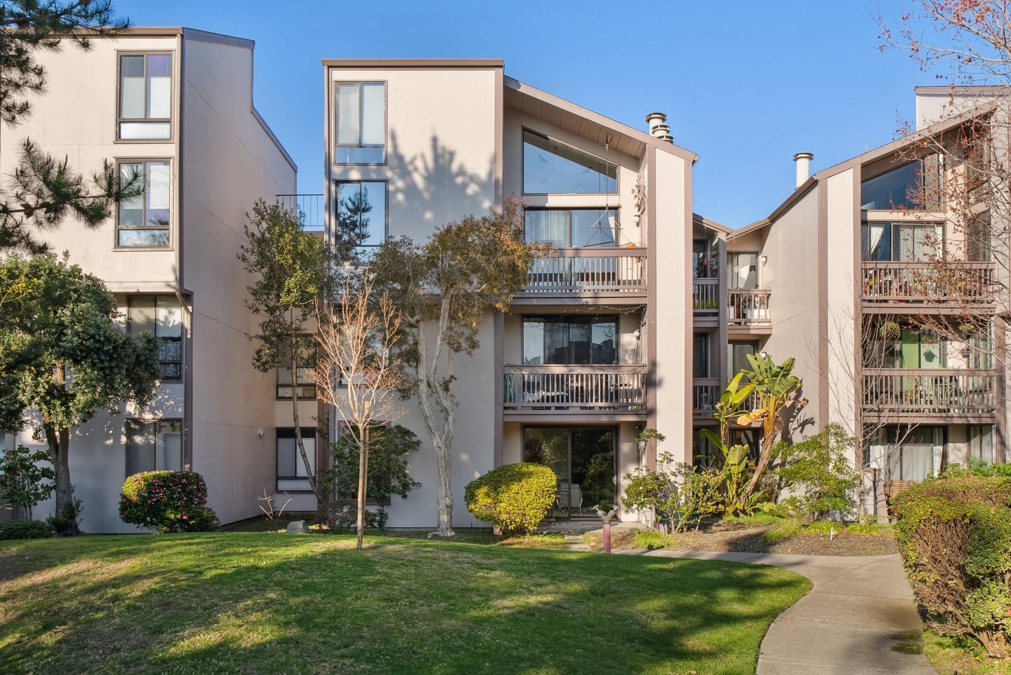 Photo #2: 41123990 Listing: Photo #2