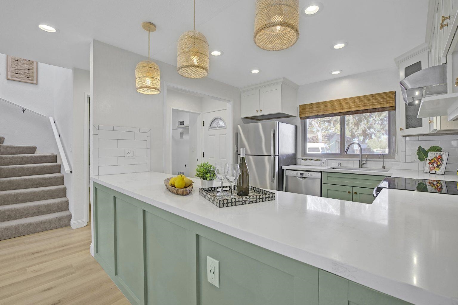 Detail Gallery Image 14 of 49 For 3218 Fir Ave, Alameda,  CA 94502 - 3 Beds | 2/1 Baths