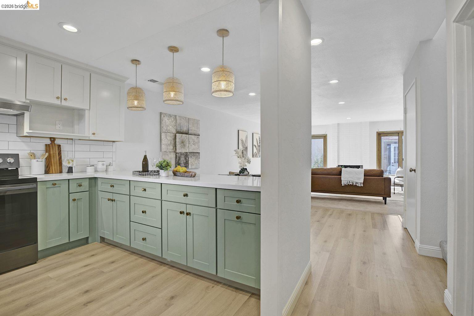 Photo #4: 41123994 Listing: Photo #4