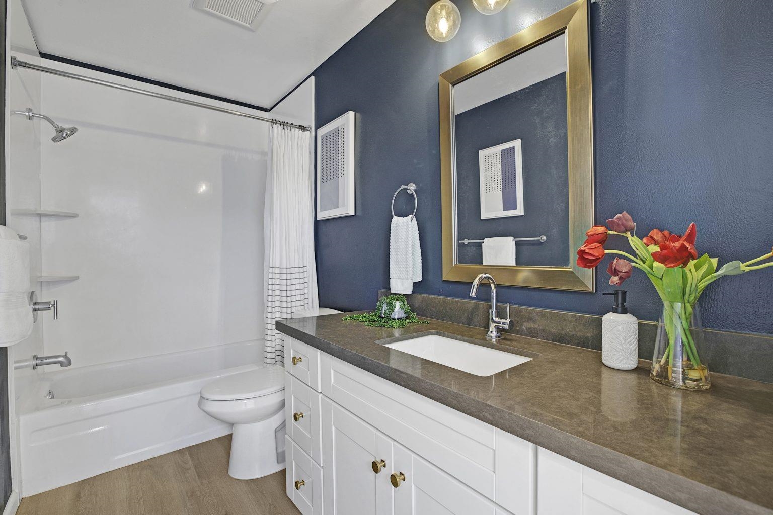 Detail Gallery Image 31 of 49 For 3218 Fir Ave, Alameda,  CA 94502 - 3 Beds | 2/1 Baths