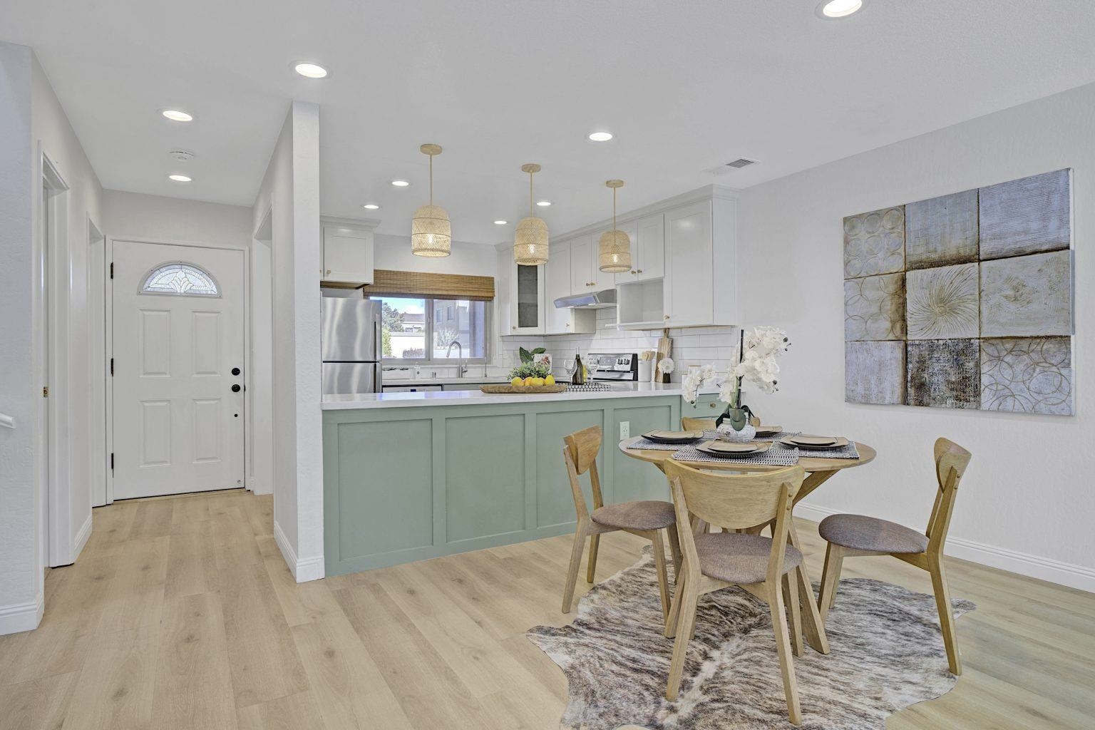 Detail Gallery Image 5 of 49 For 3218 Fir Ave, Alameda,  CA 94502 - 3 Beds | 2/1 Baths