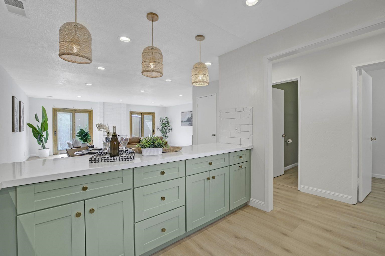 Detail Gallery Image 10 of 49 For 3218 Fir Ave, Alameda,  CA 94502 - 3 Beds | 2/1 Baths