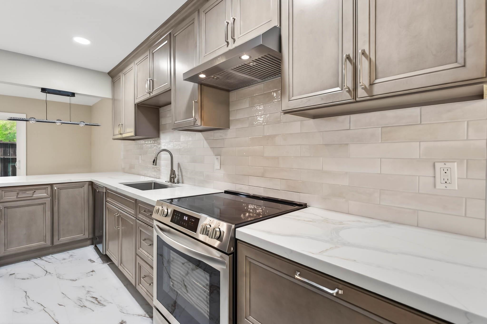 Photo #12: 41124000 Listing: Photo #12