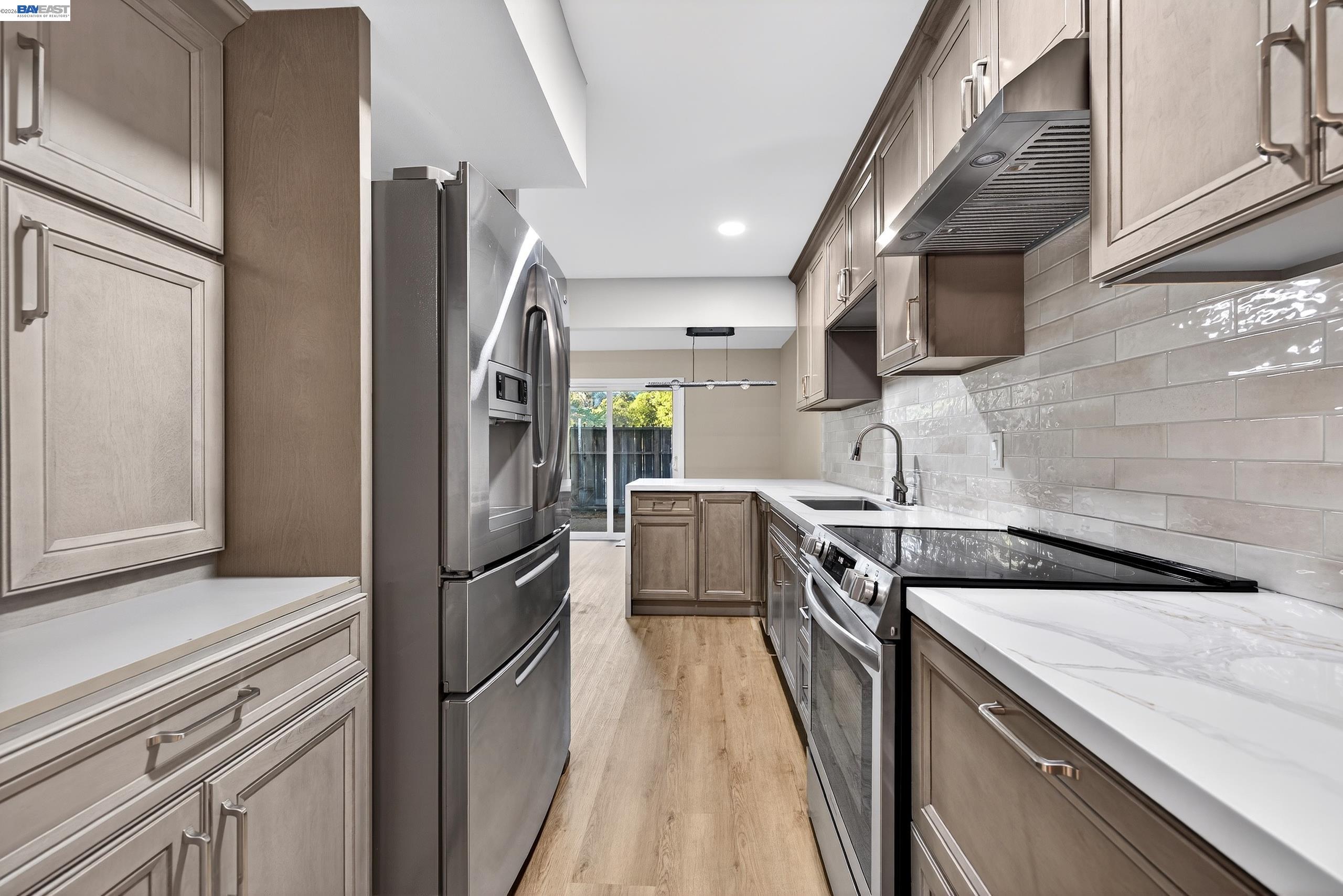 Photo #12: 41124000 Listing: Photo #12