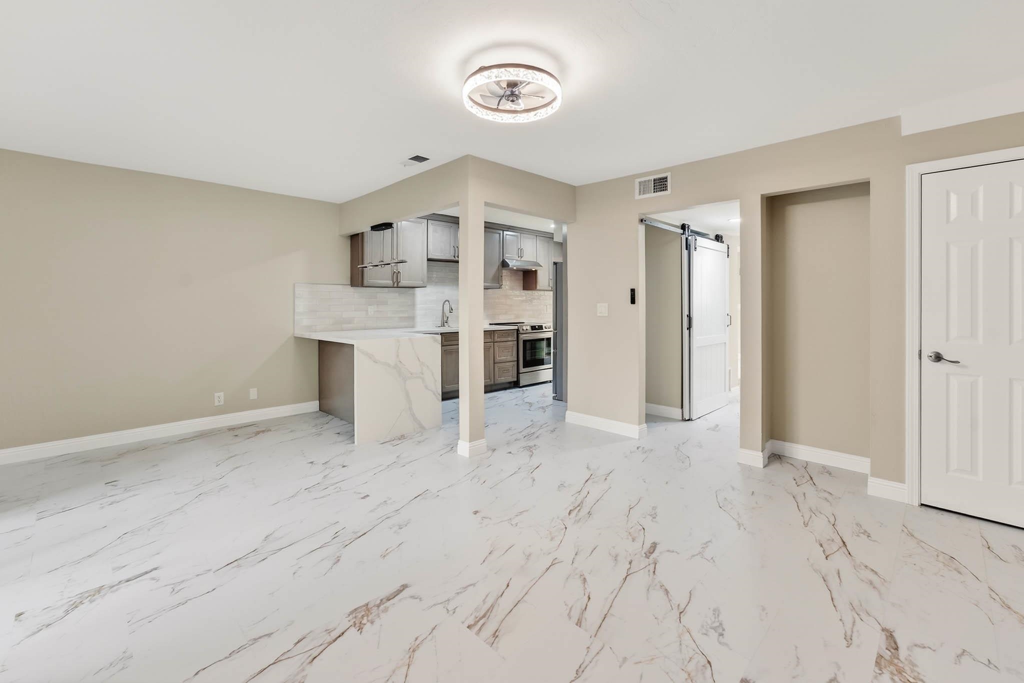 Photo #16: 41124000 Listing: Photo #16