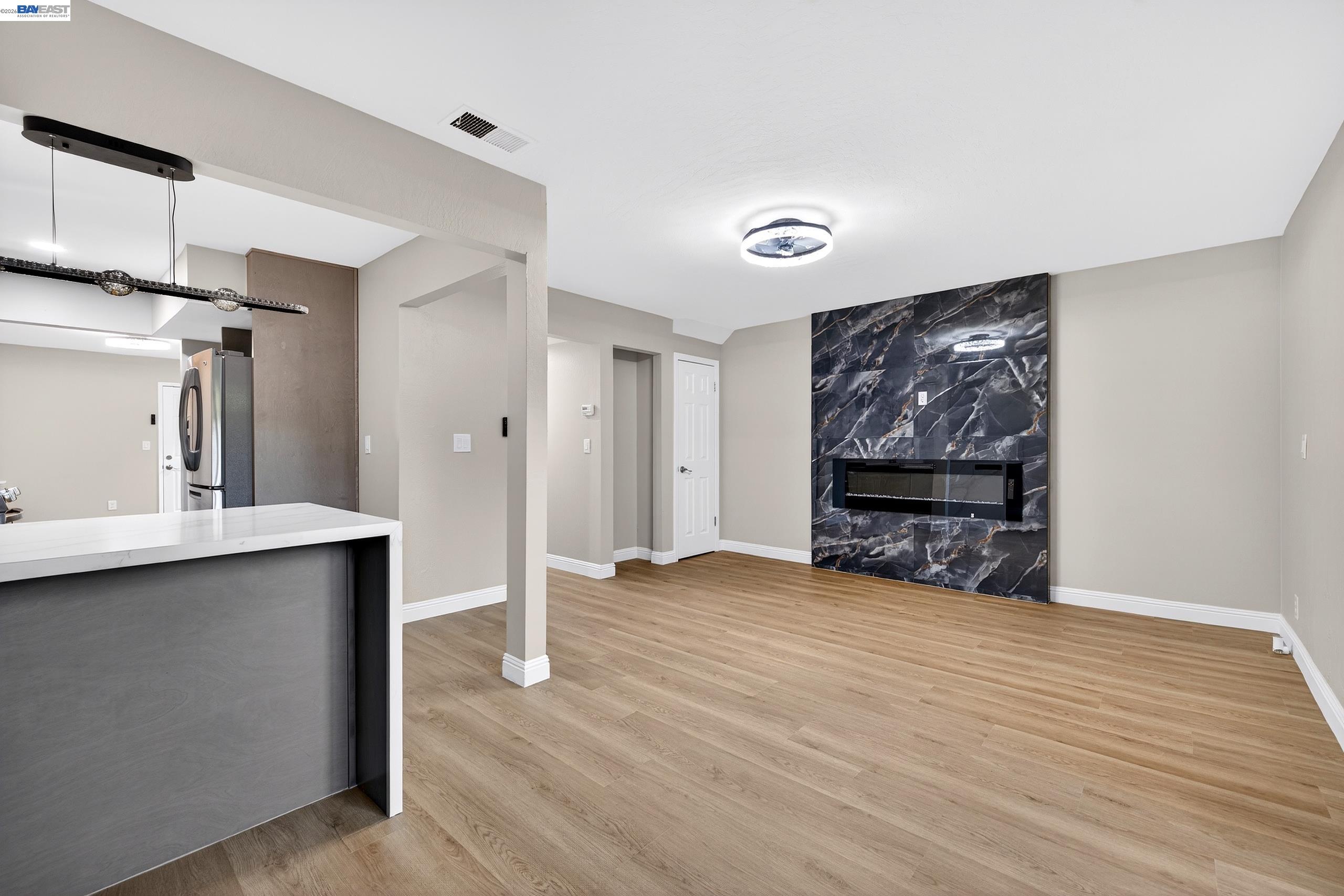 Photo #19: 41124000 Listing: Photo #19