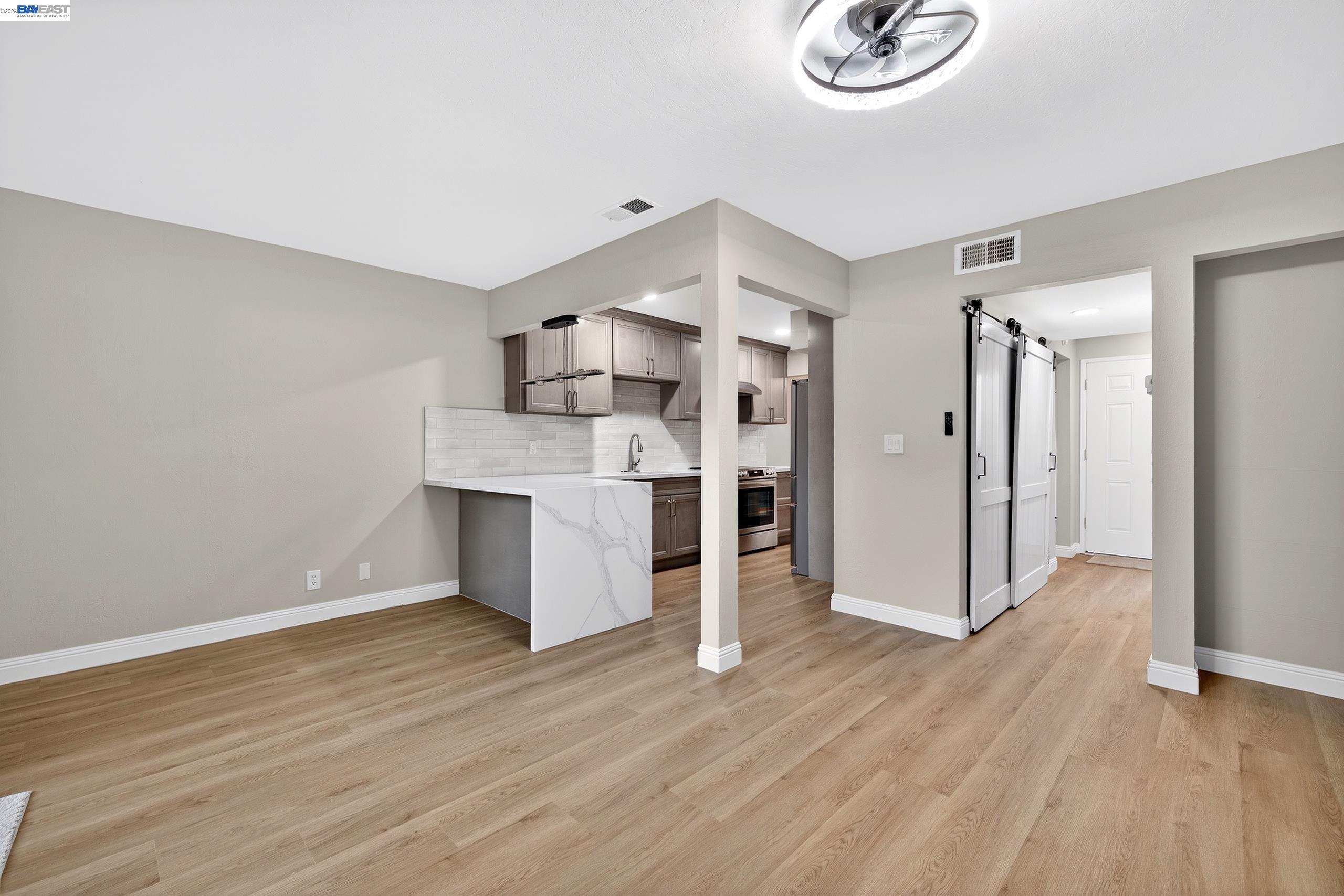 Photo #25: 41124000 Listing: Photo #25