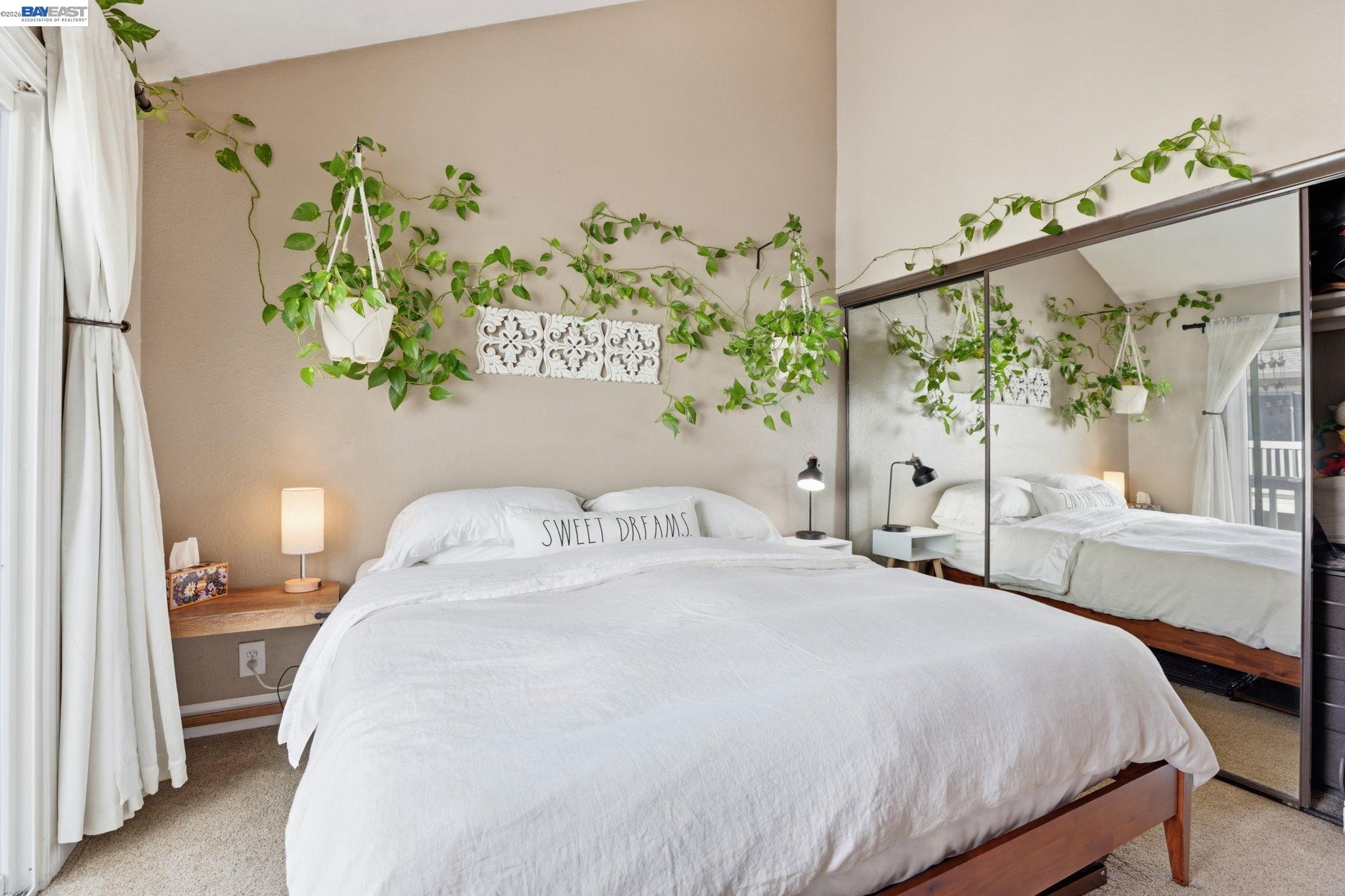 Detail Gallery Image 10 of 22 For 3877 Vine St, Pleasanton,  CA 94566 - 2 Beds | 2/1 Baths