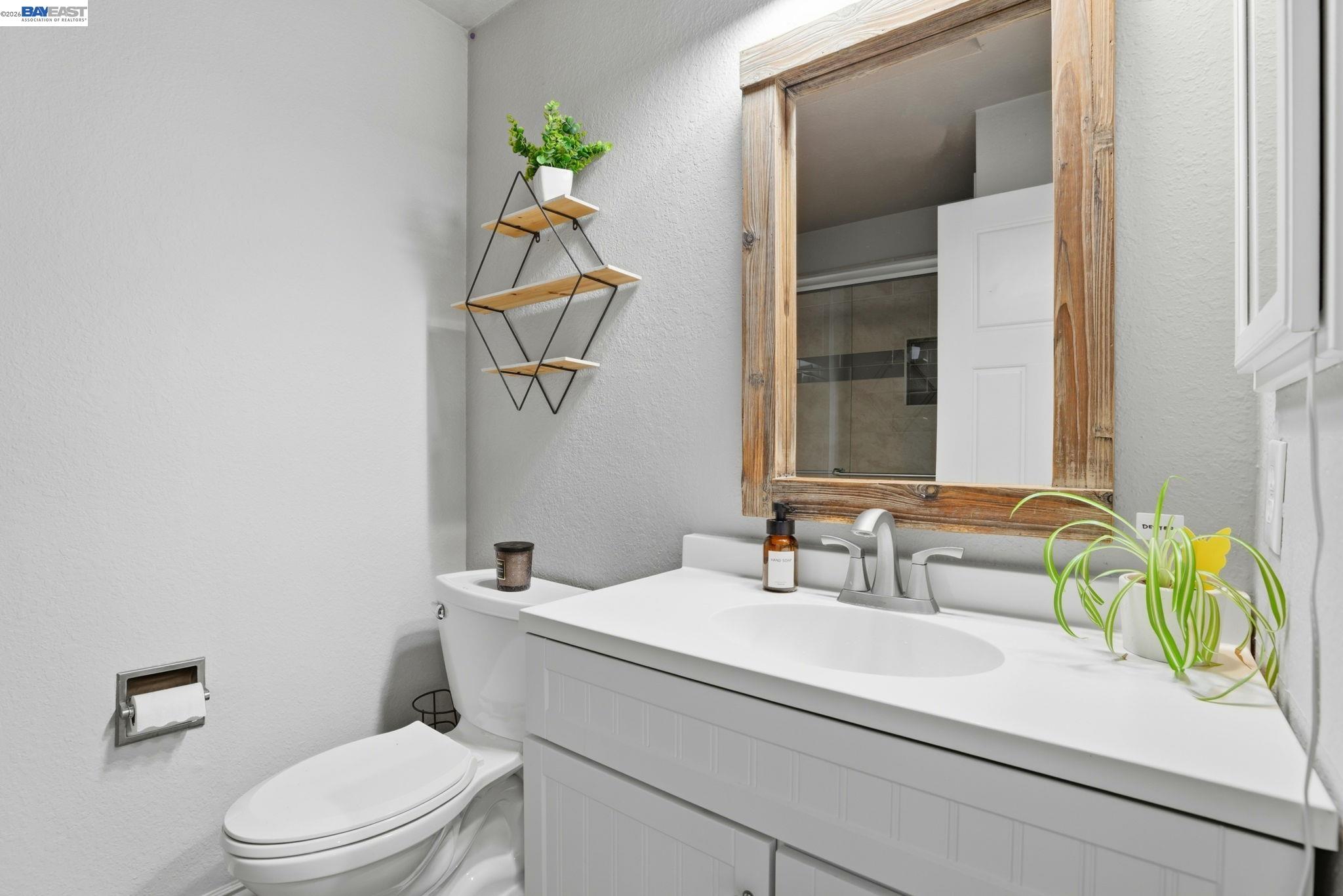 Detail Gallery Image 17 of 22 For 3877 Vine St, Pleasanton,  CA 94566 - 2 Beds | 2/1 Baths