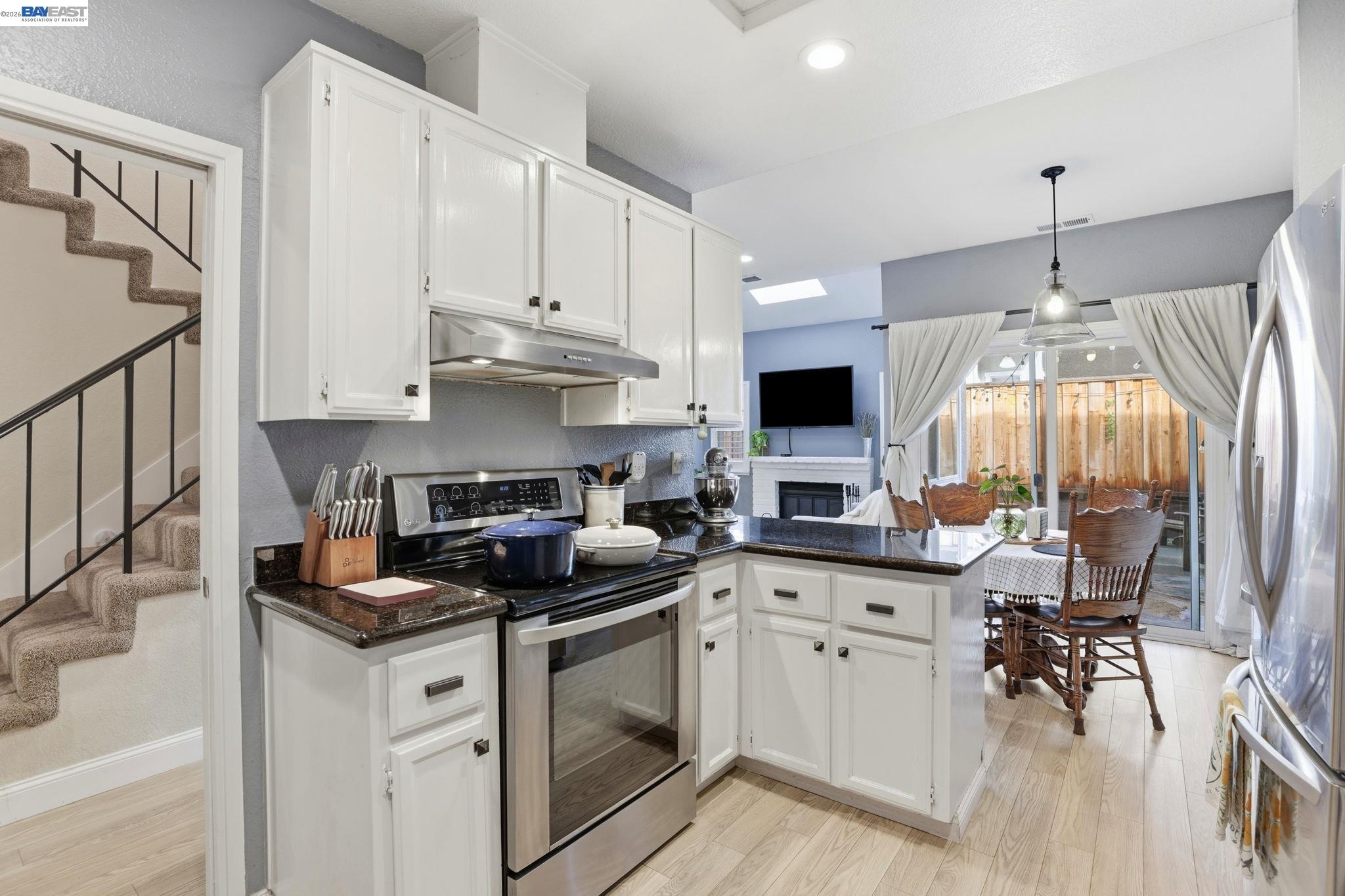 Photo #5: 41124009 Listing: Photo #5