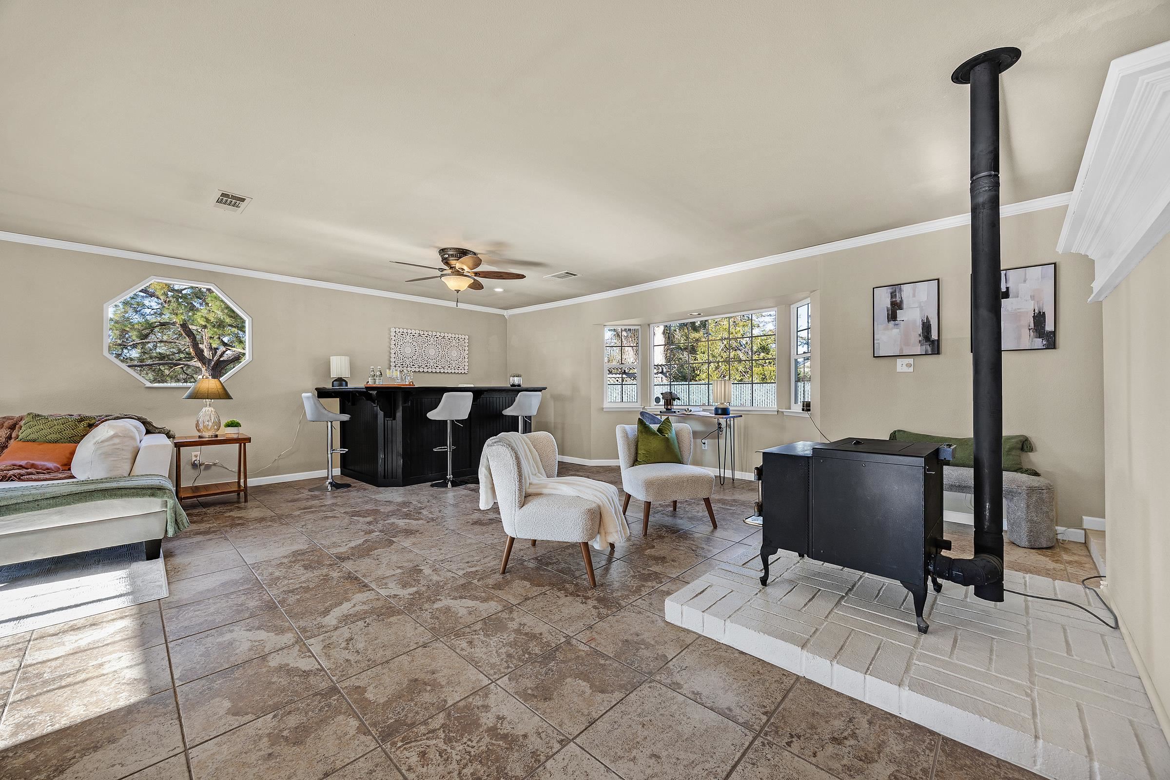 Detail Gallery Image 7 of 41 For 2571 Anderson Ln, Brentwood,  CA 94513 - 4 Beds | 2 Baths