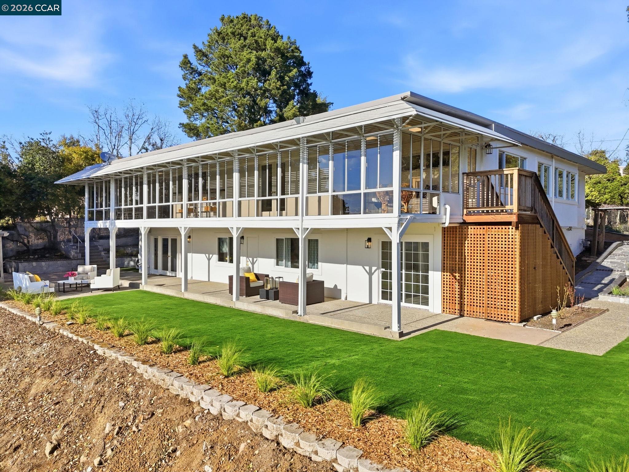 Detail Gallery Image 2 of 56 For 128 Diablo View Dr, Orinda,  CA 94563 - 5 Beds | 3 Baths