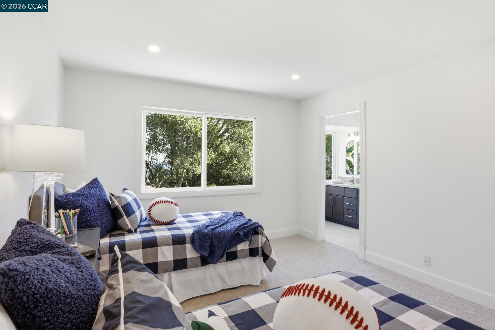 Detail Gallery Image 22 of 56 For 128 Diablo View Dr, Orinda,  CA 94563 - 5 Beds | 3 Baths