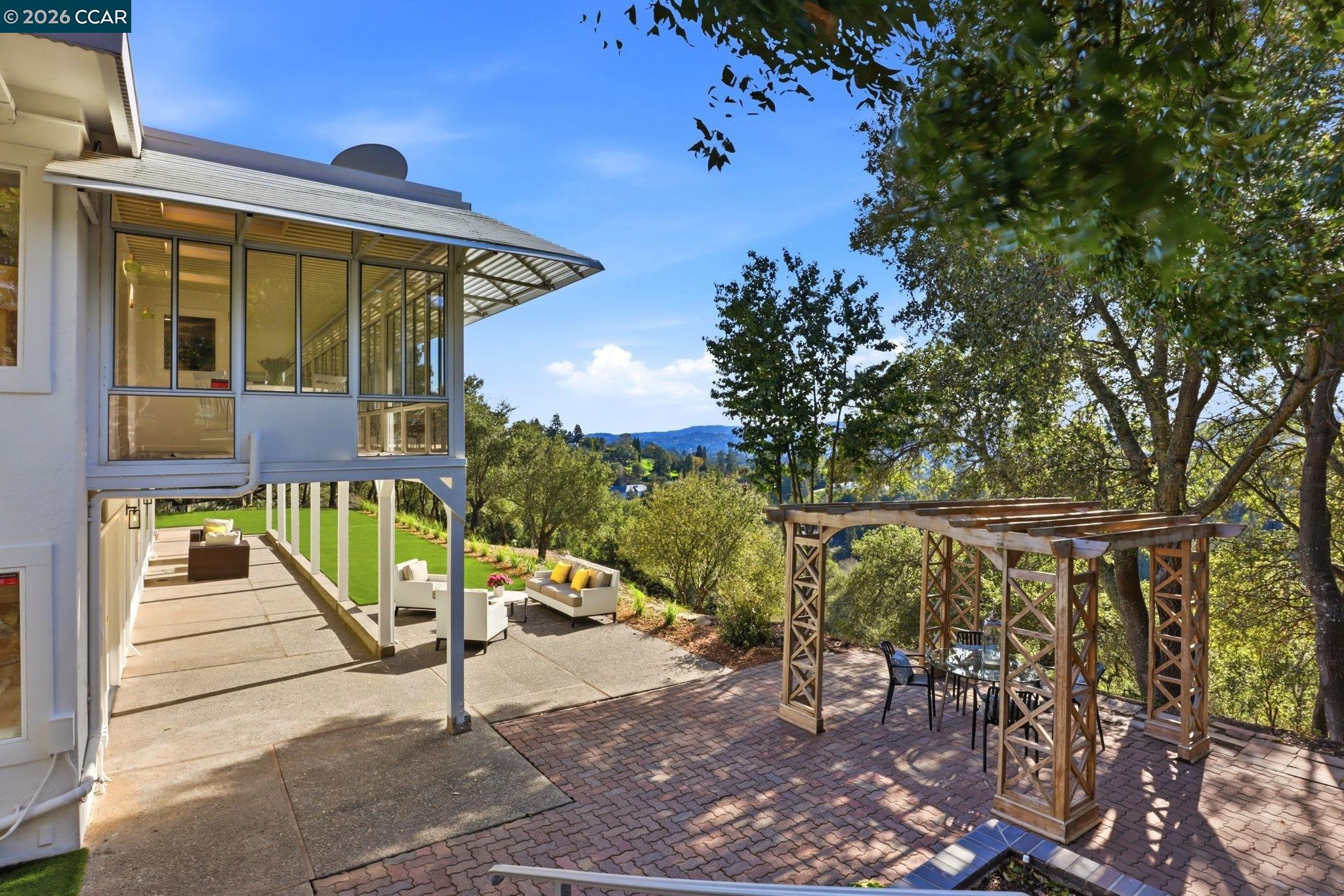 Detail Gallery Image 40 of 56 For 128 Diablo View Dr, Orinda,  CA 94563 - 5 Beds | 3 Baths