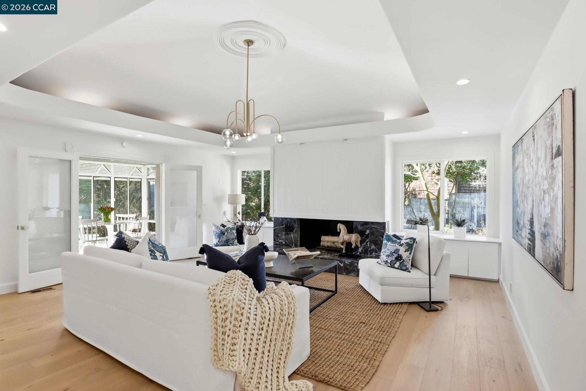 Detail Gallery Image 5 of 56 For 128 Diablo View Dr, Orinda,  CA 94563 - 5 Beds | 3 Baths