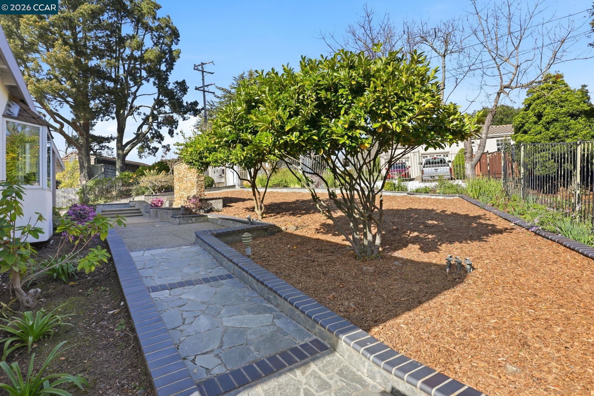 Detail Gallery Image 46 of 56 For 128 Diablo View Dr, Orinda,  CA 94563 - 5 Beds | 3 Baths