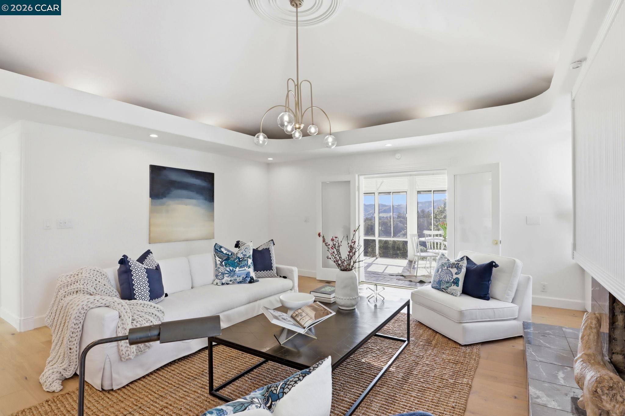 Detail Gallery Image 6 of 56 For 128 Diablo View Dr, Orinda,  CA 94563 - 5 Beds | 3 Baths