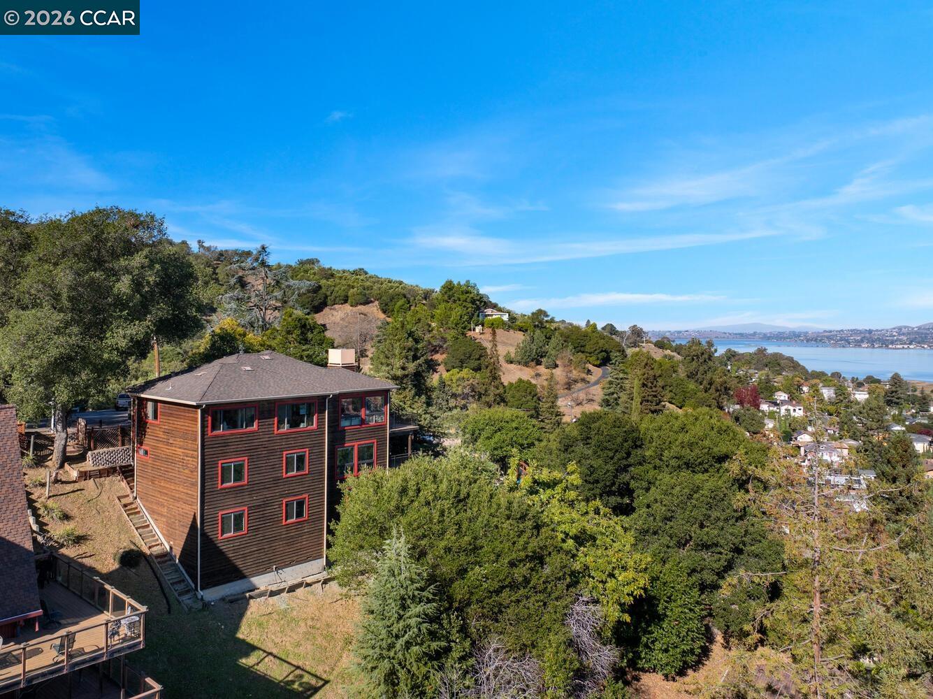 Detail Gallery Image 33 of 34 For 1087 Hillside Dr, Martinez,  CA 94553 - 4 Beds | 2/1 Baths