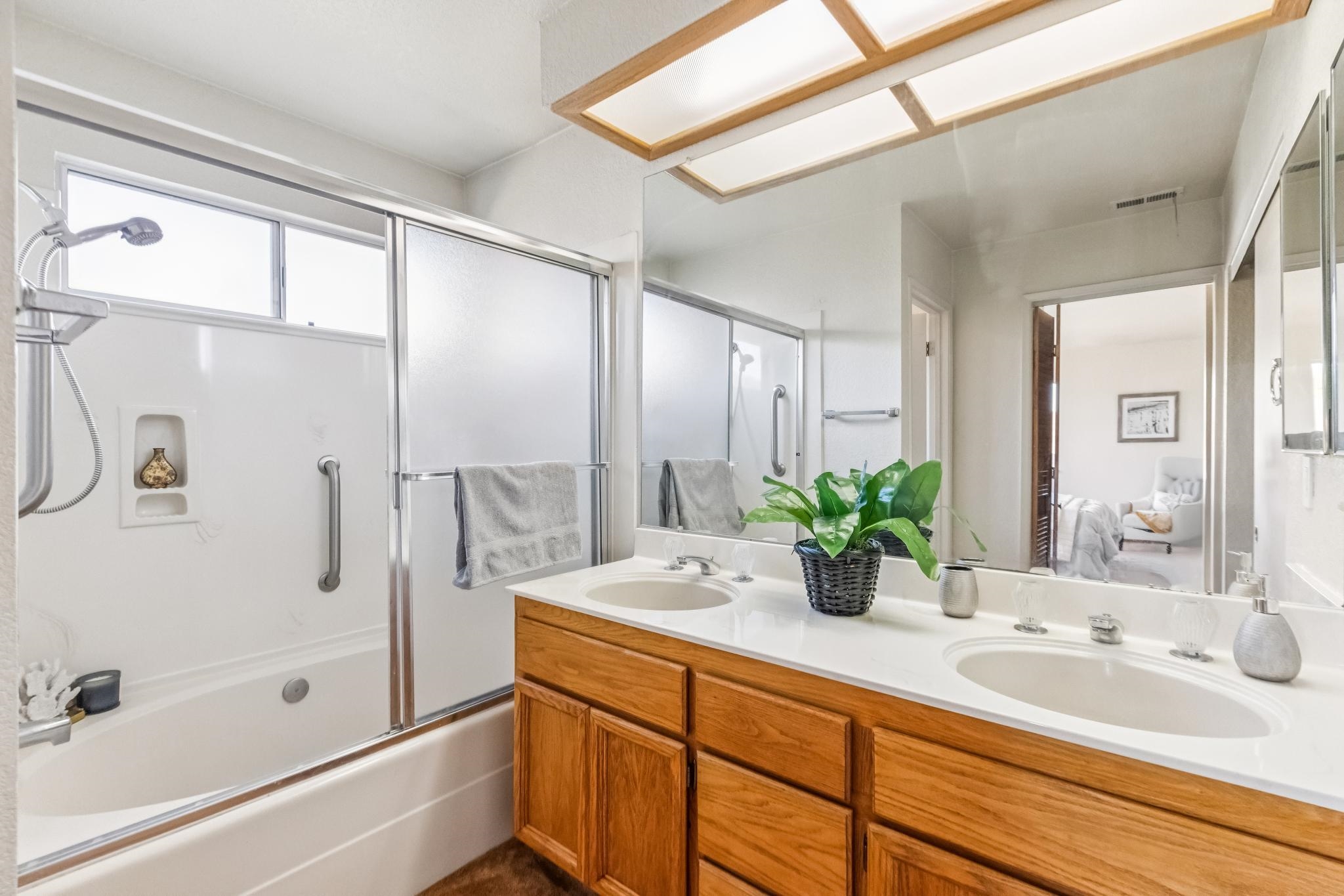 Detail Gallery Image 33 of 42 For 1152 Old Alameda Pt, Alameda,  CA 94502 - 3 Beds | 2/1 Baths