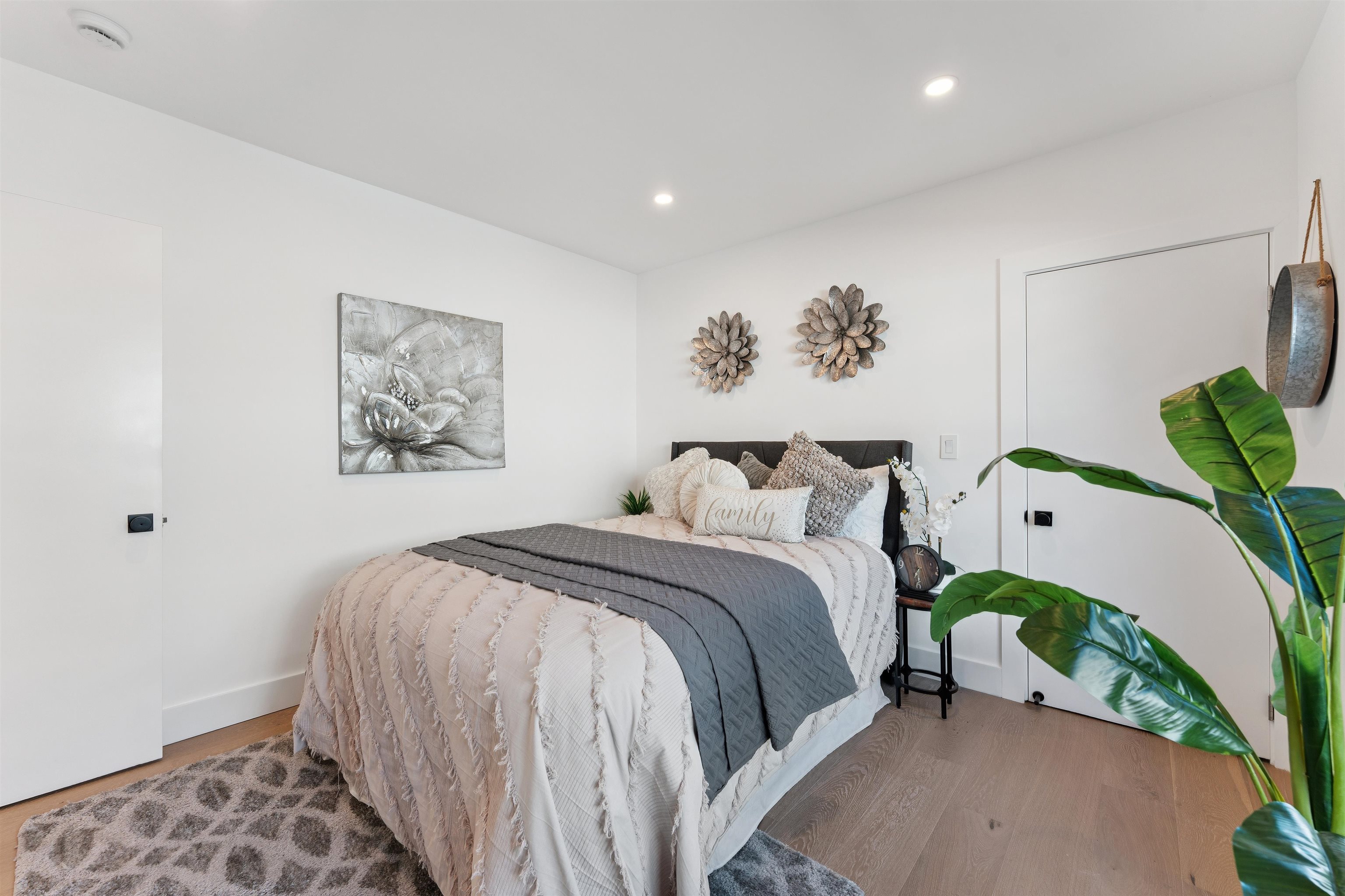 Detail Gallery Image 43 of 55 For 975 55 St, Oakland,  CA 94608 - 3 Beds | 3 Baths