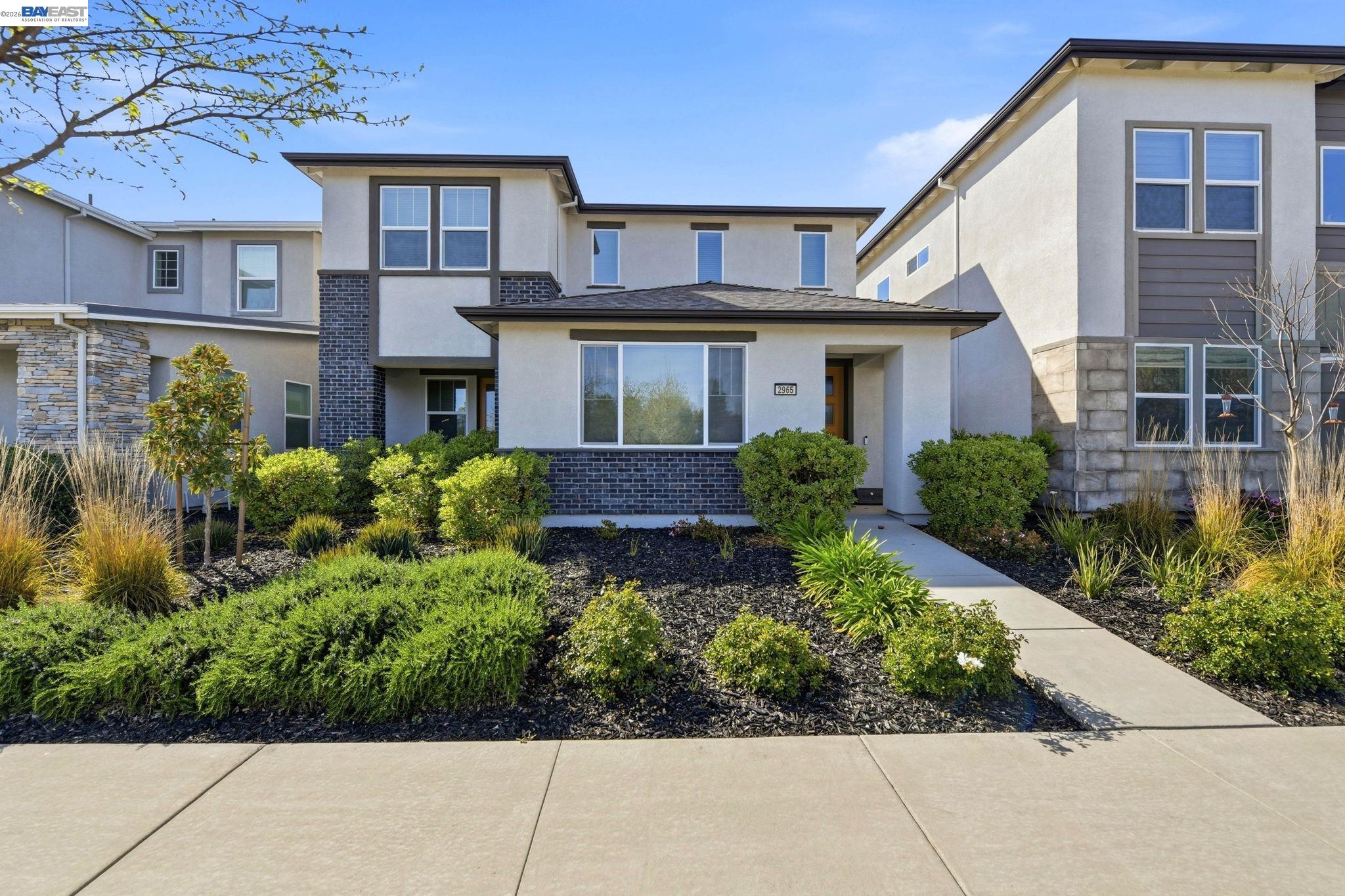 Front Image Thumbnail for BE41124023