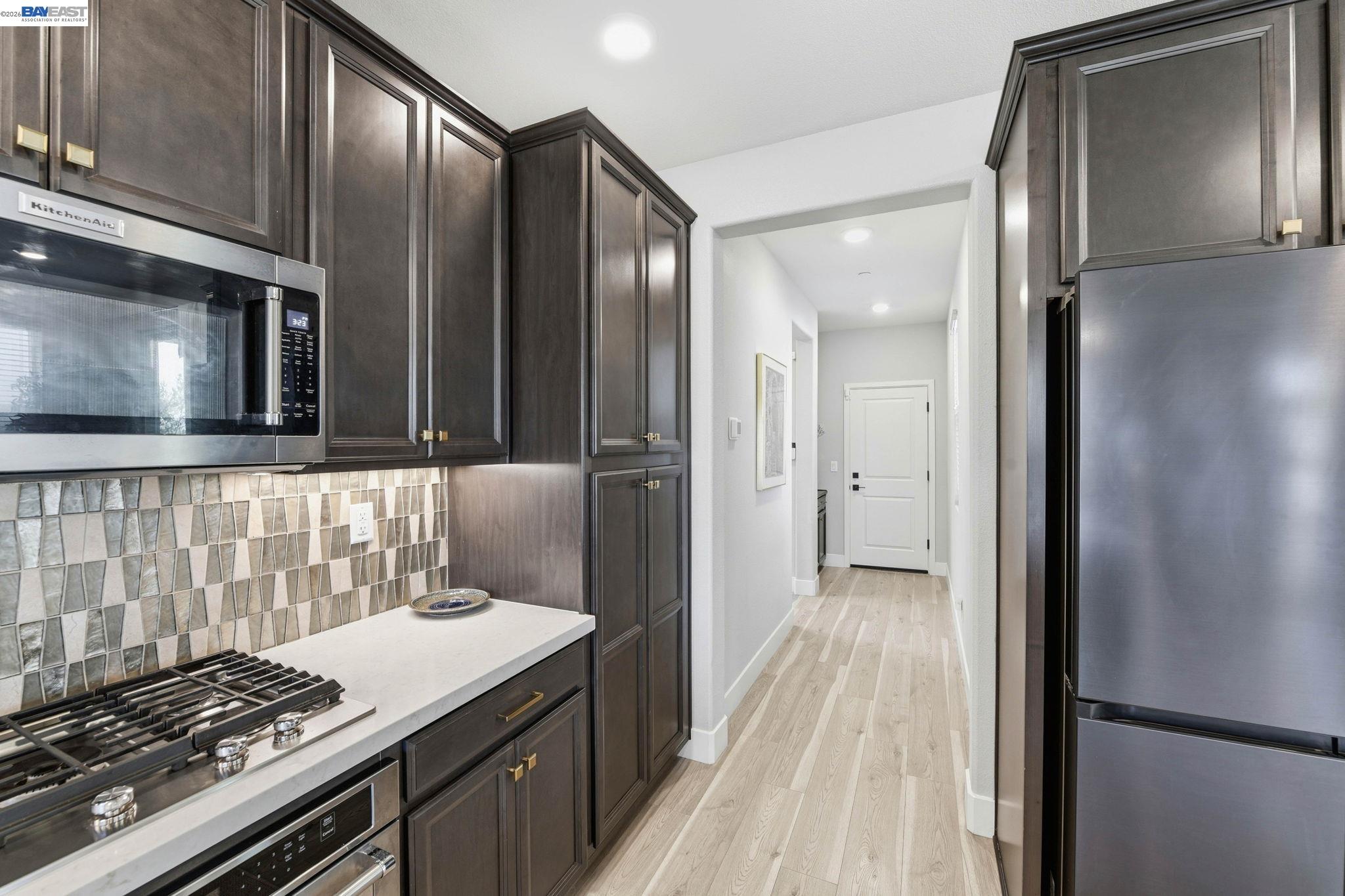 Detail Gallery Image 13 of 60 For 2965 Hazel Gaze St, Sacramento,  CA 95833 - 3 Beds | 3 Baths